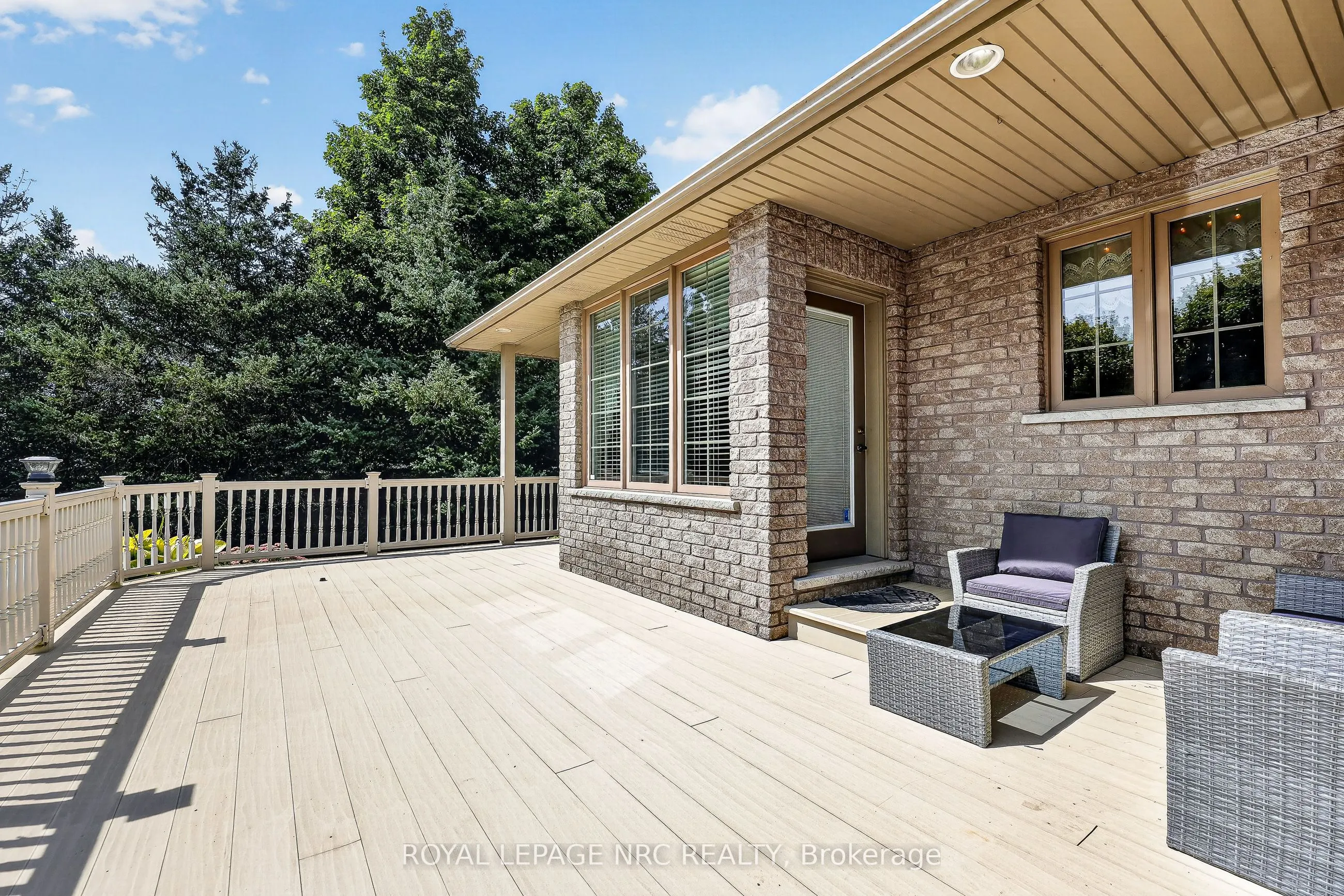 400 Lakeview Drive
