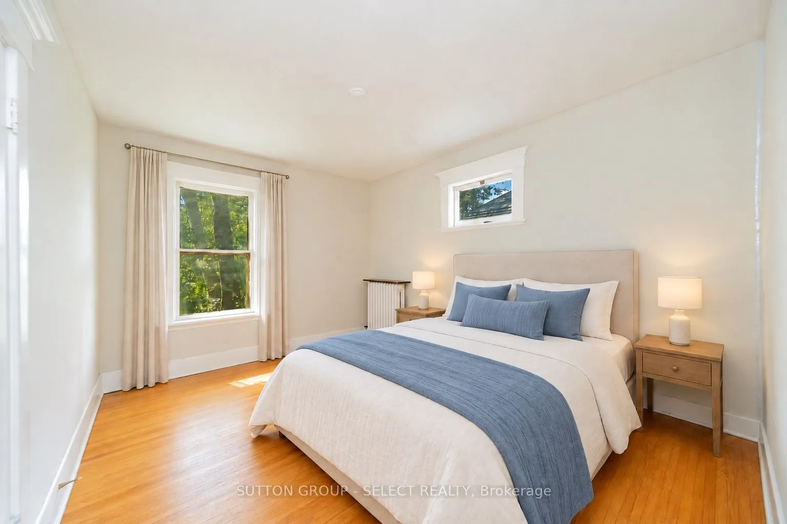 239 Ridout Street S