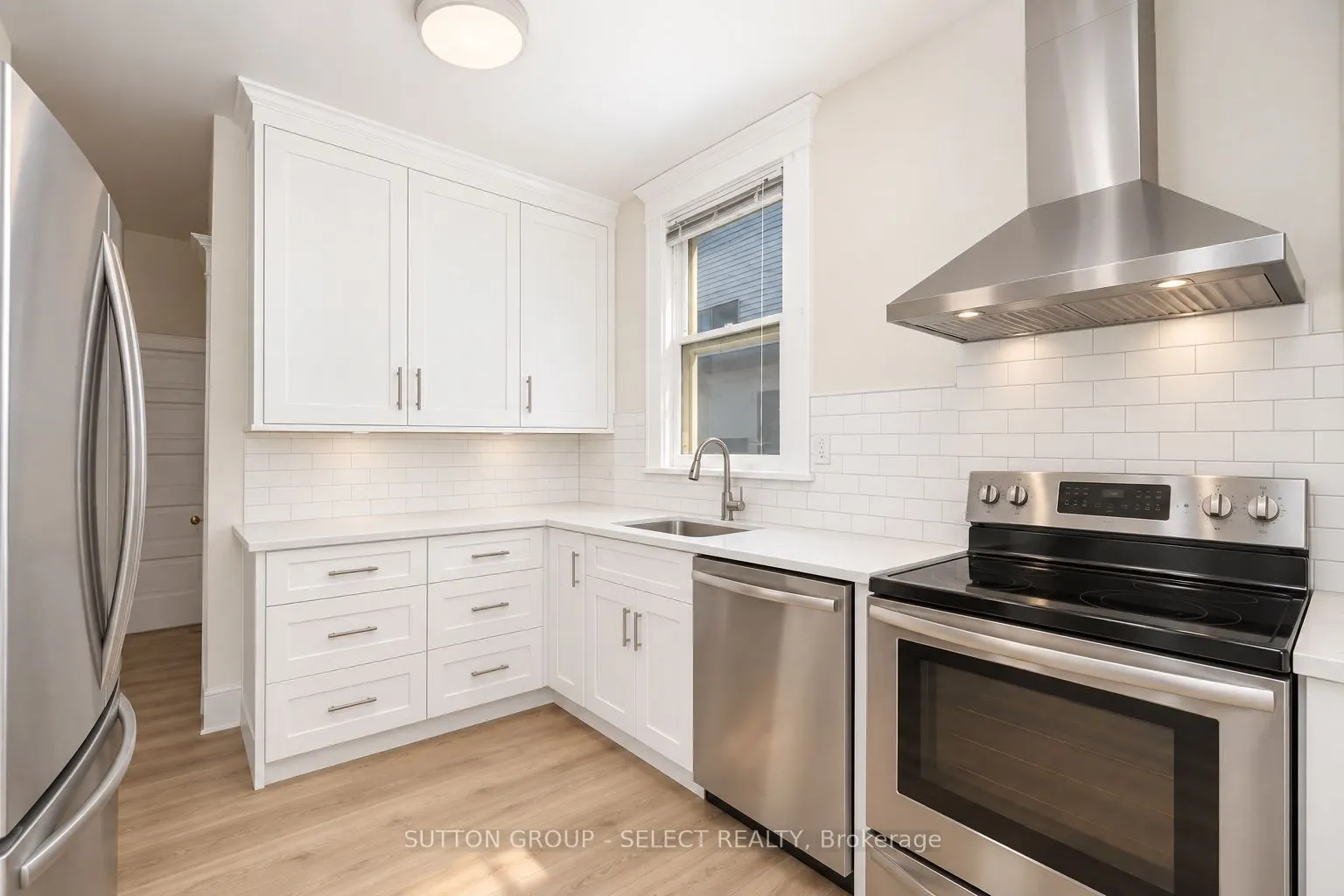 239 Ridout Street S