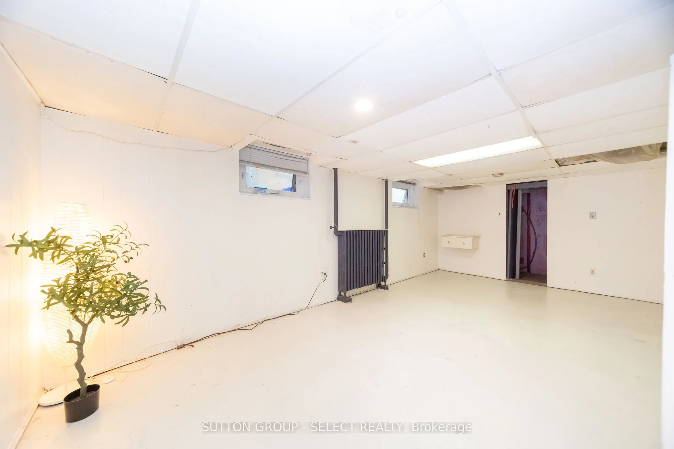 239 Ridout Street S