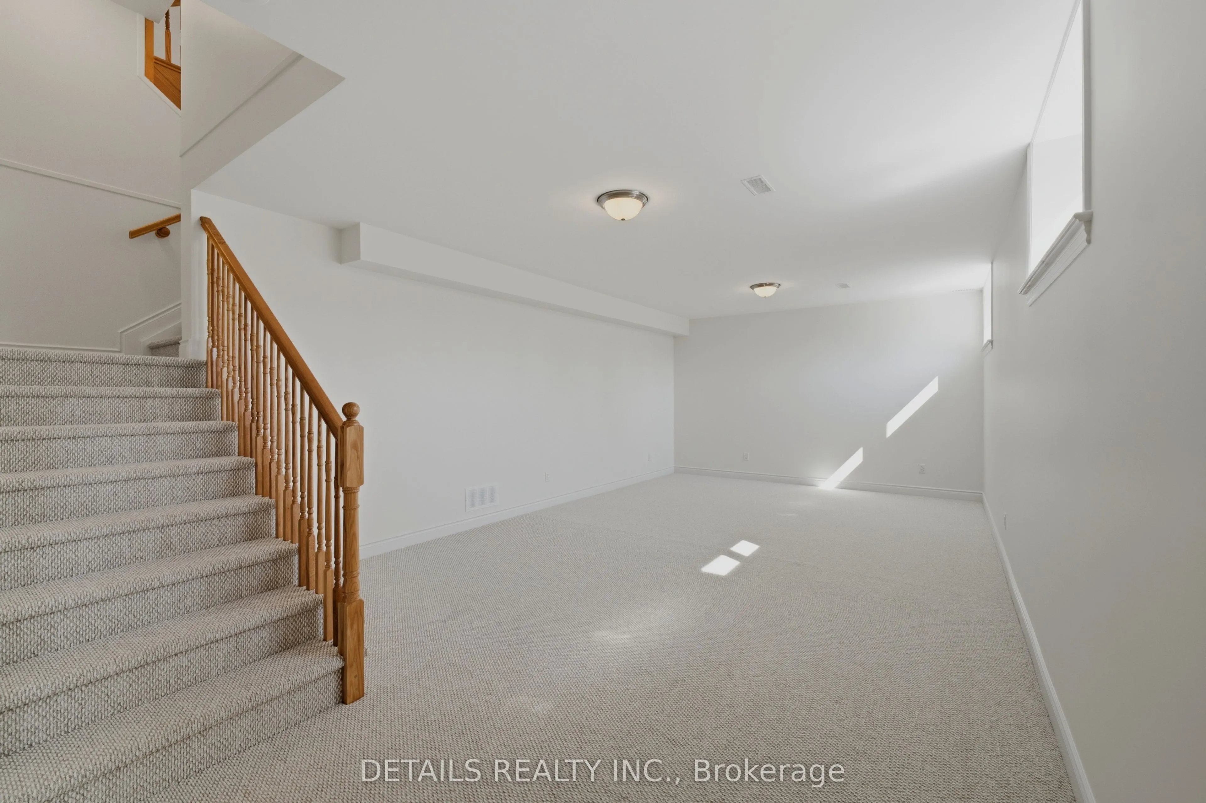 28 Ridingview Crescent