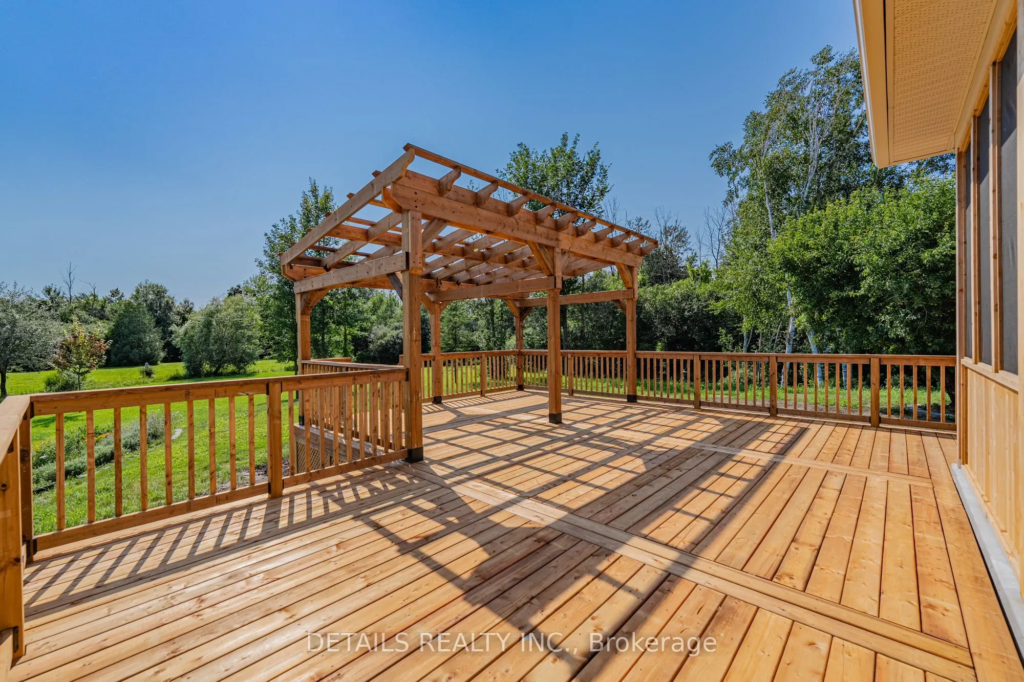 28 Ridingview Crescent
