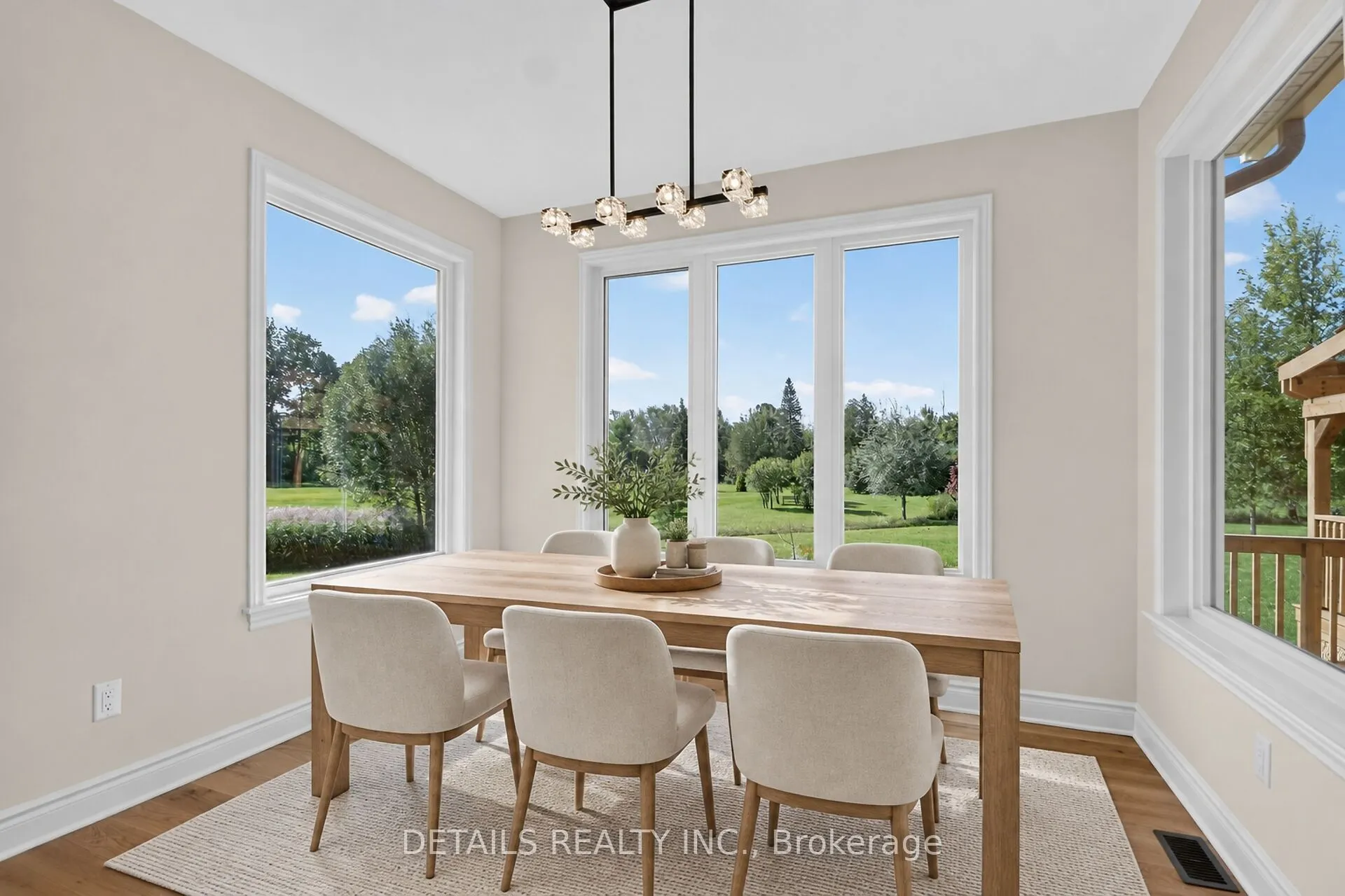 28 Ridingview Crescent