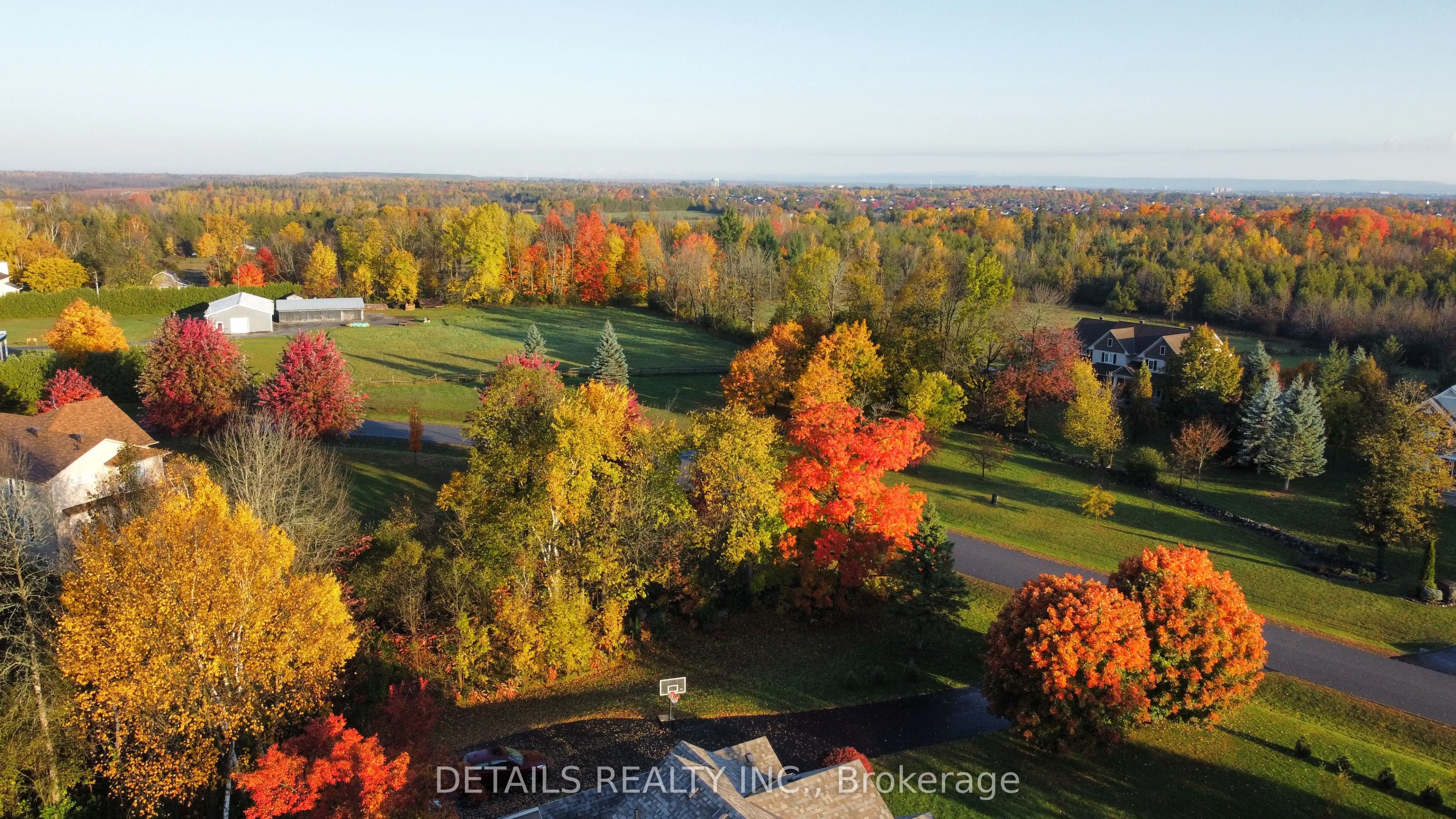 28 Ridingview Crescent