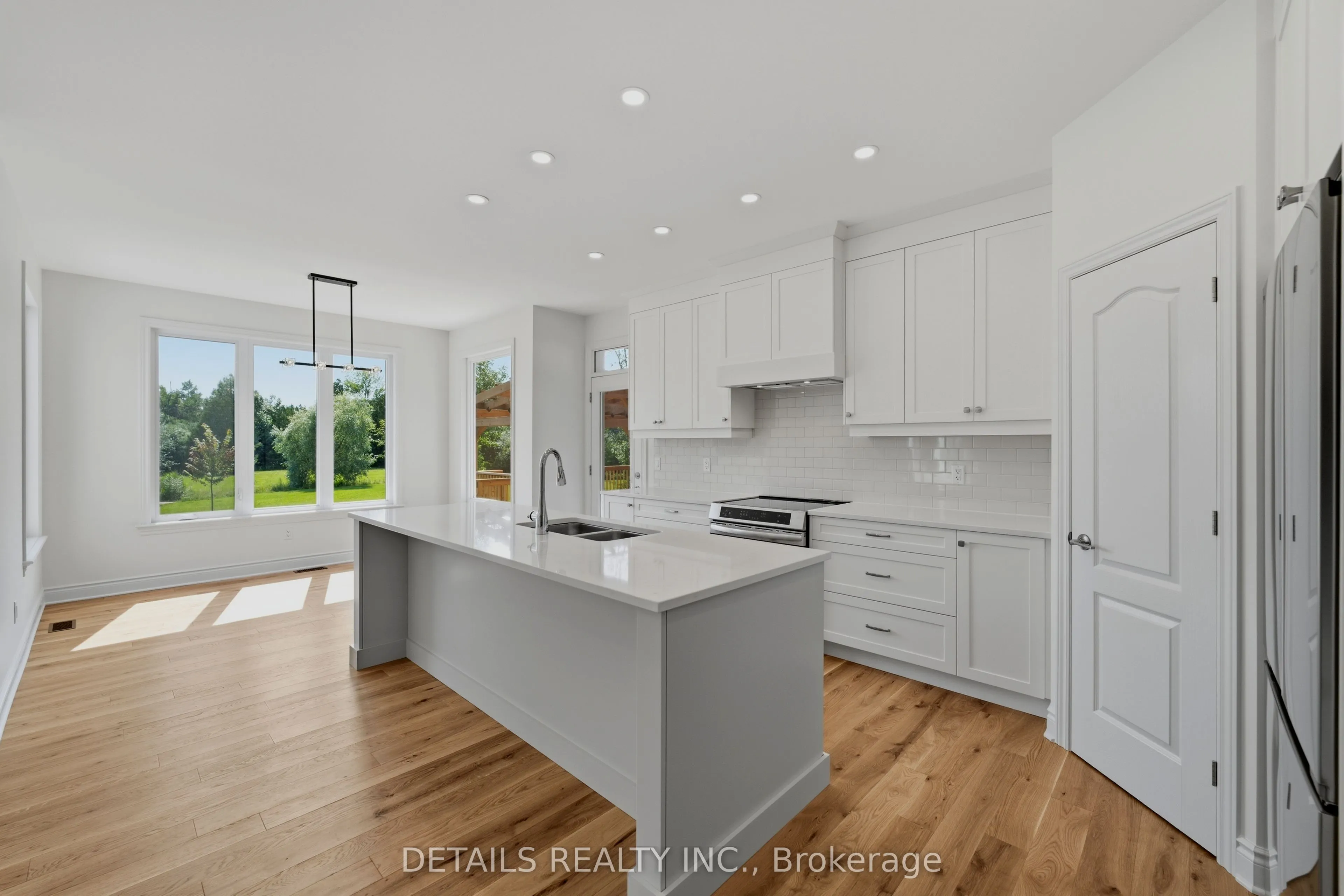 28 Ridingview Crescent