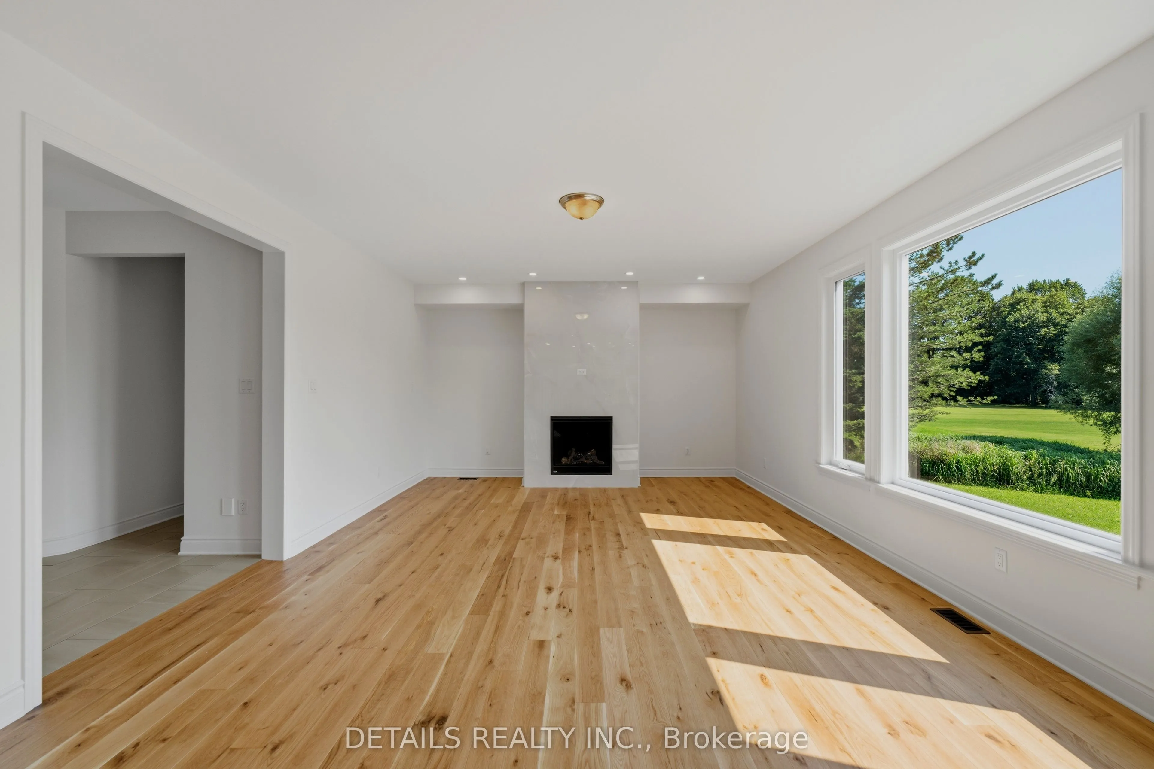 28 Ridingview Crescent