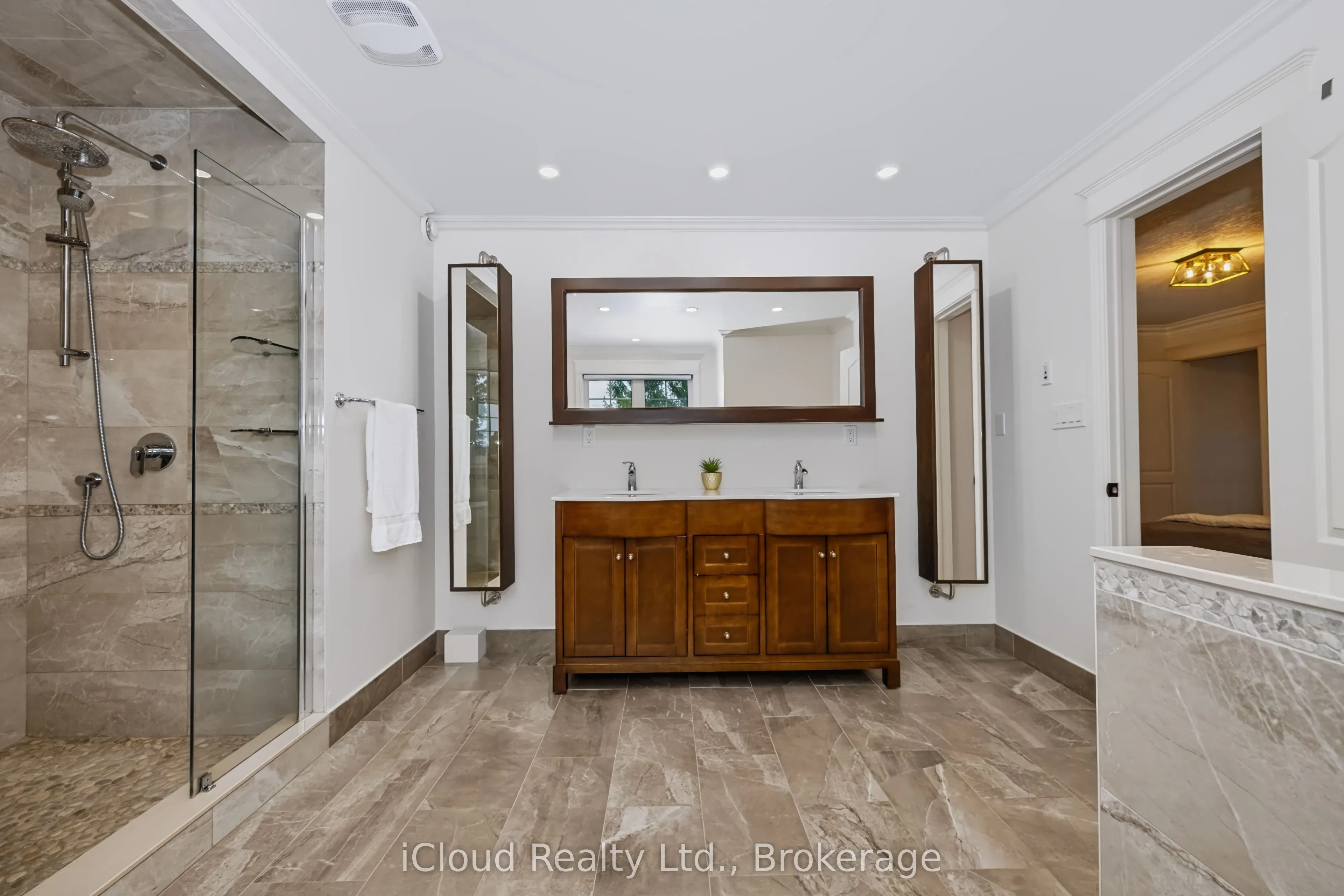 41 Woodland Drive