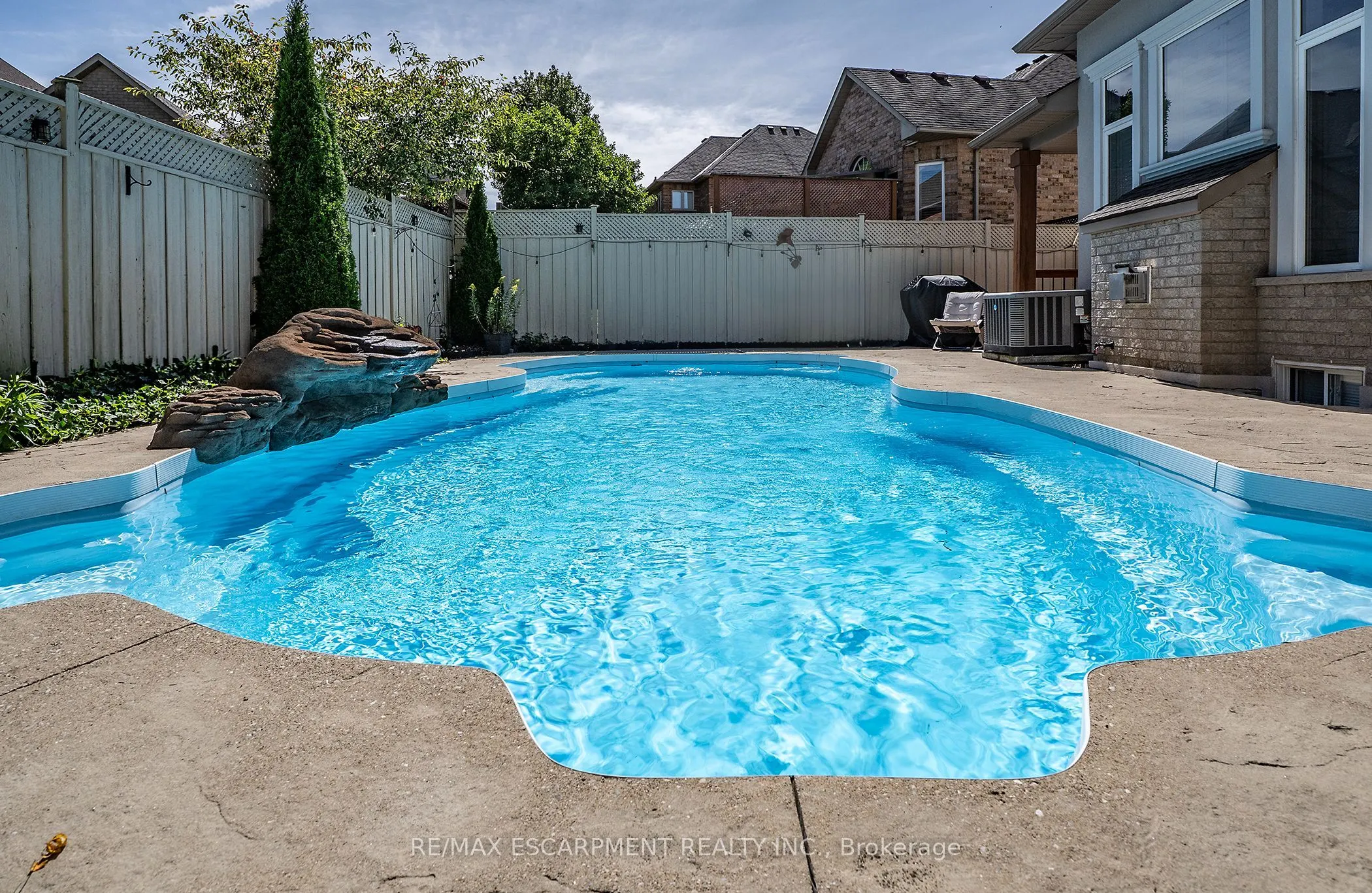 151 Moore Crescent