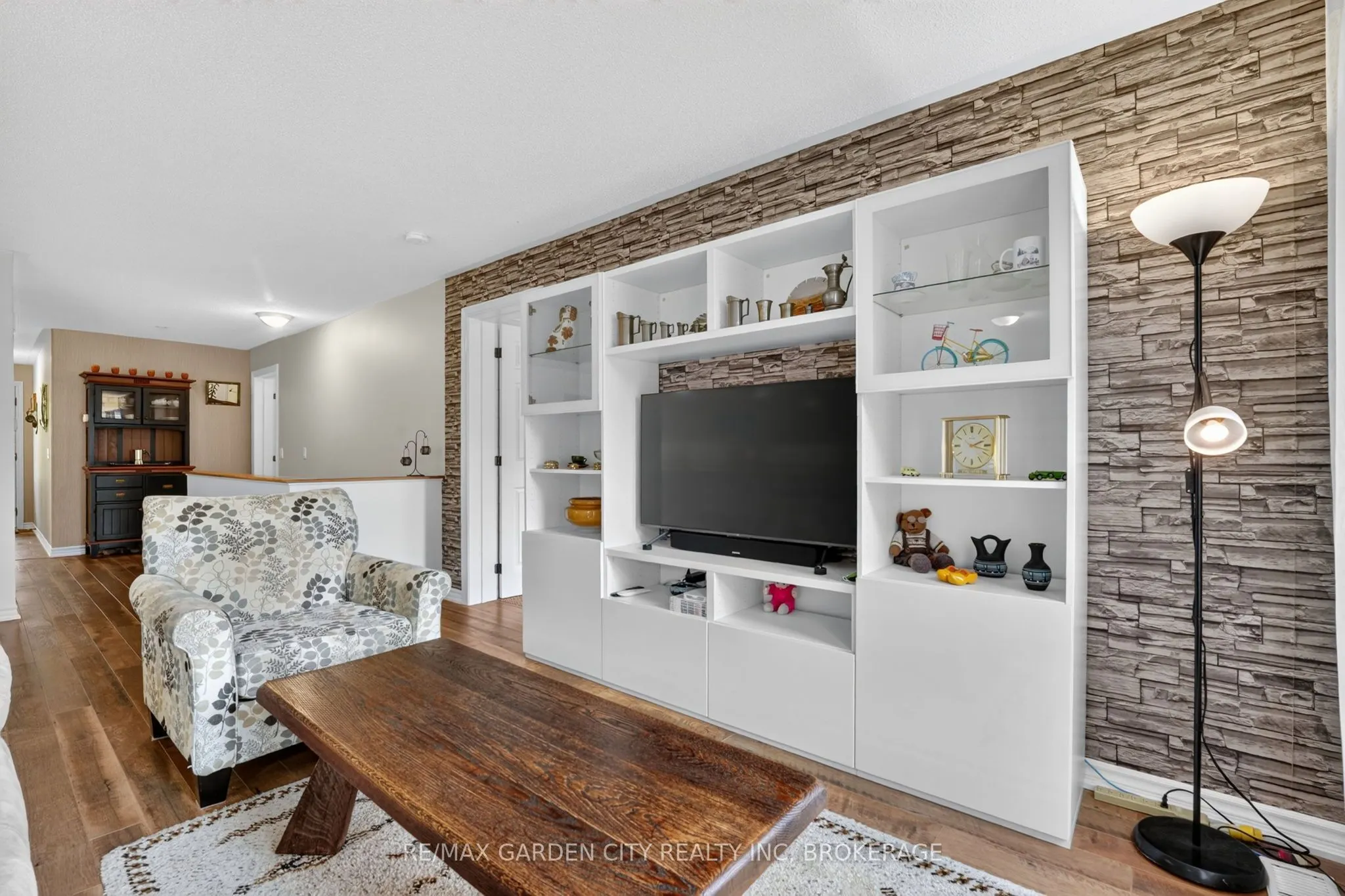 3973 Sunset Lane