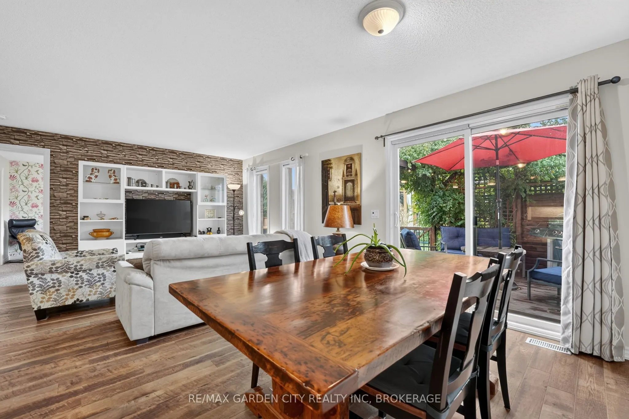 3973 Sunset Lane