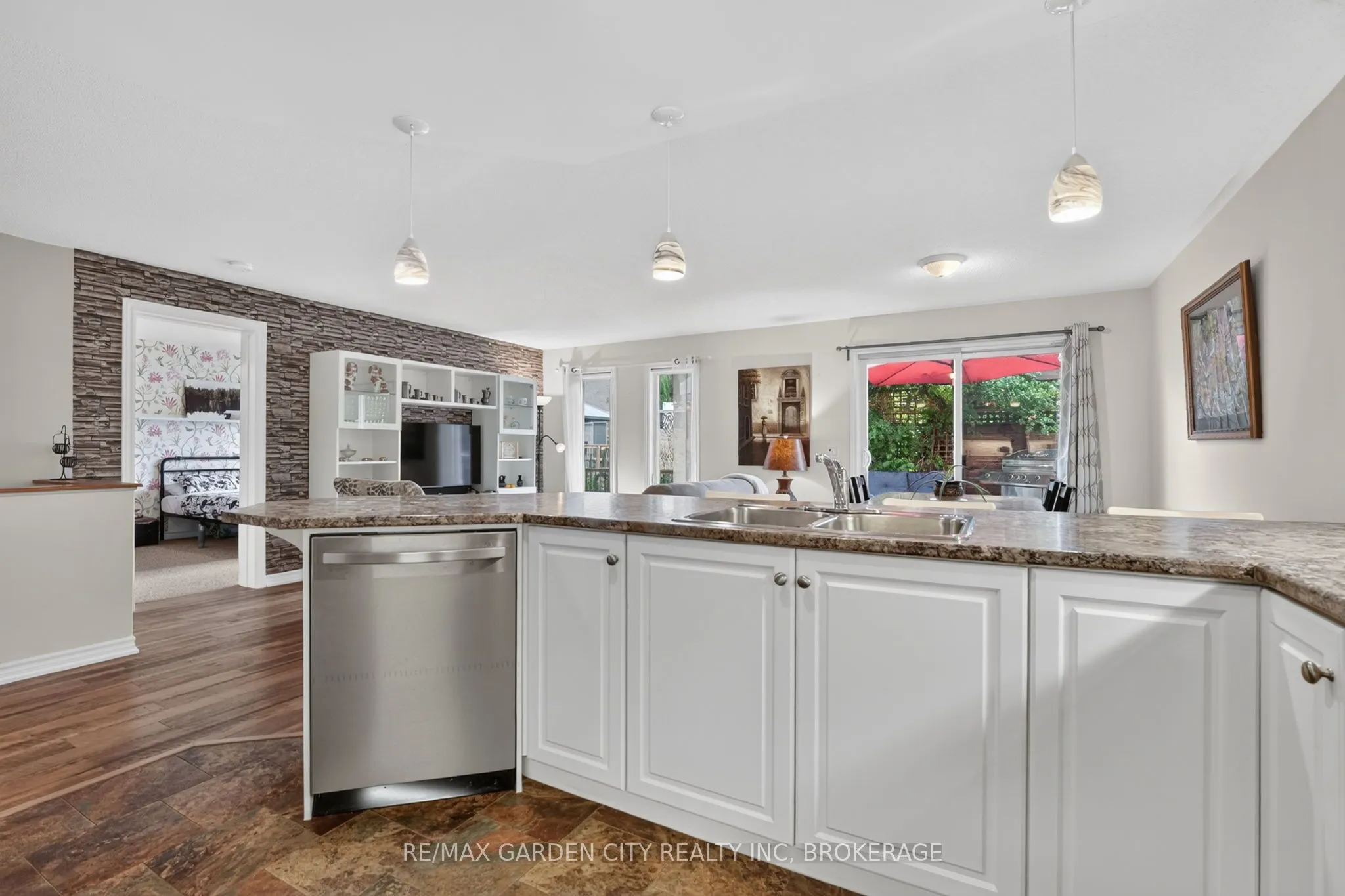 3973 Sunset Lane