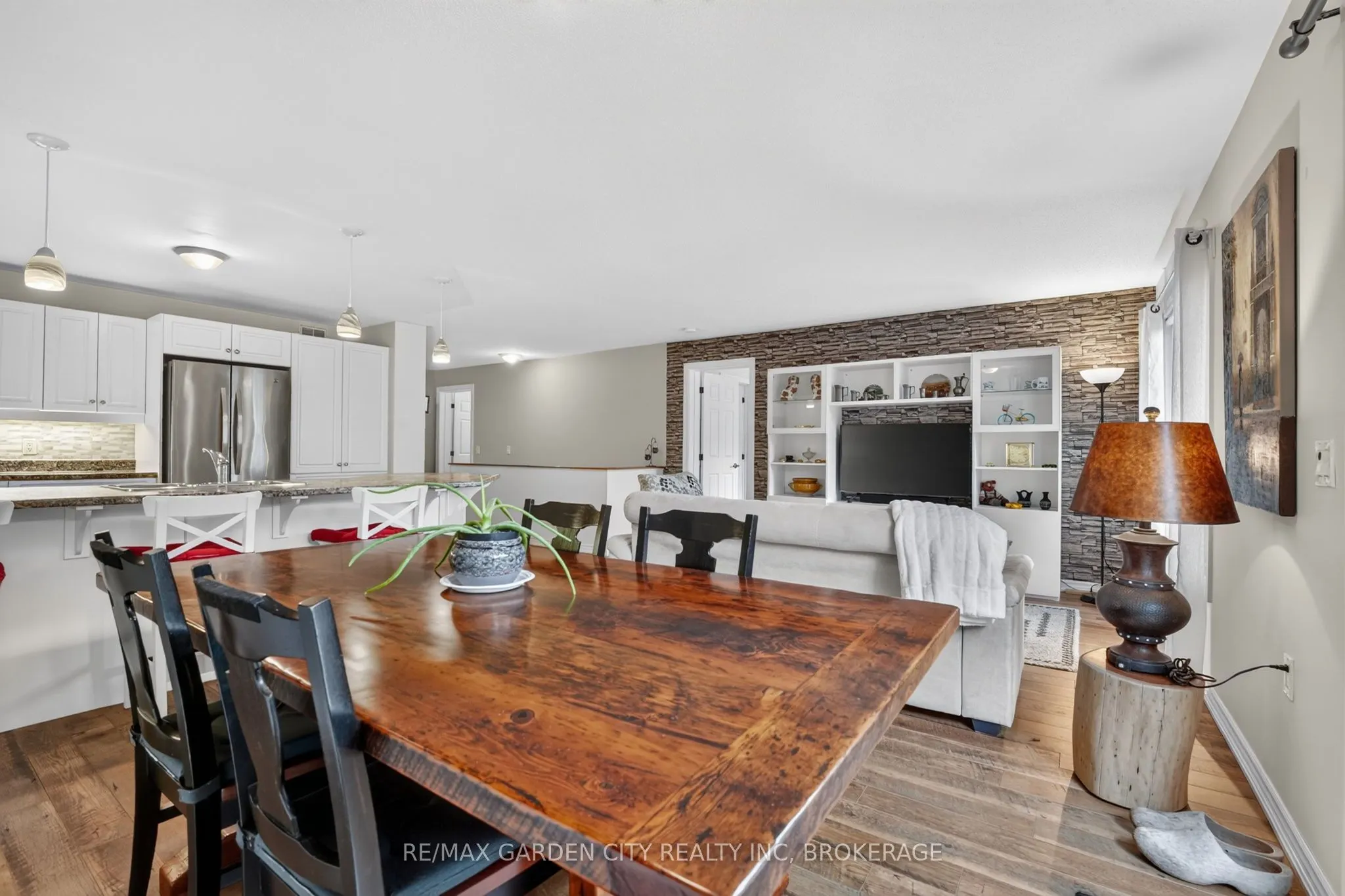 3973 Sunset Lane