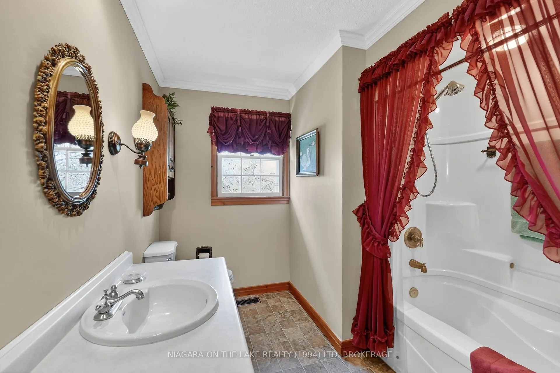 541 Empire Road