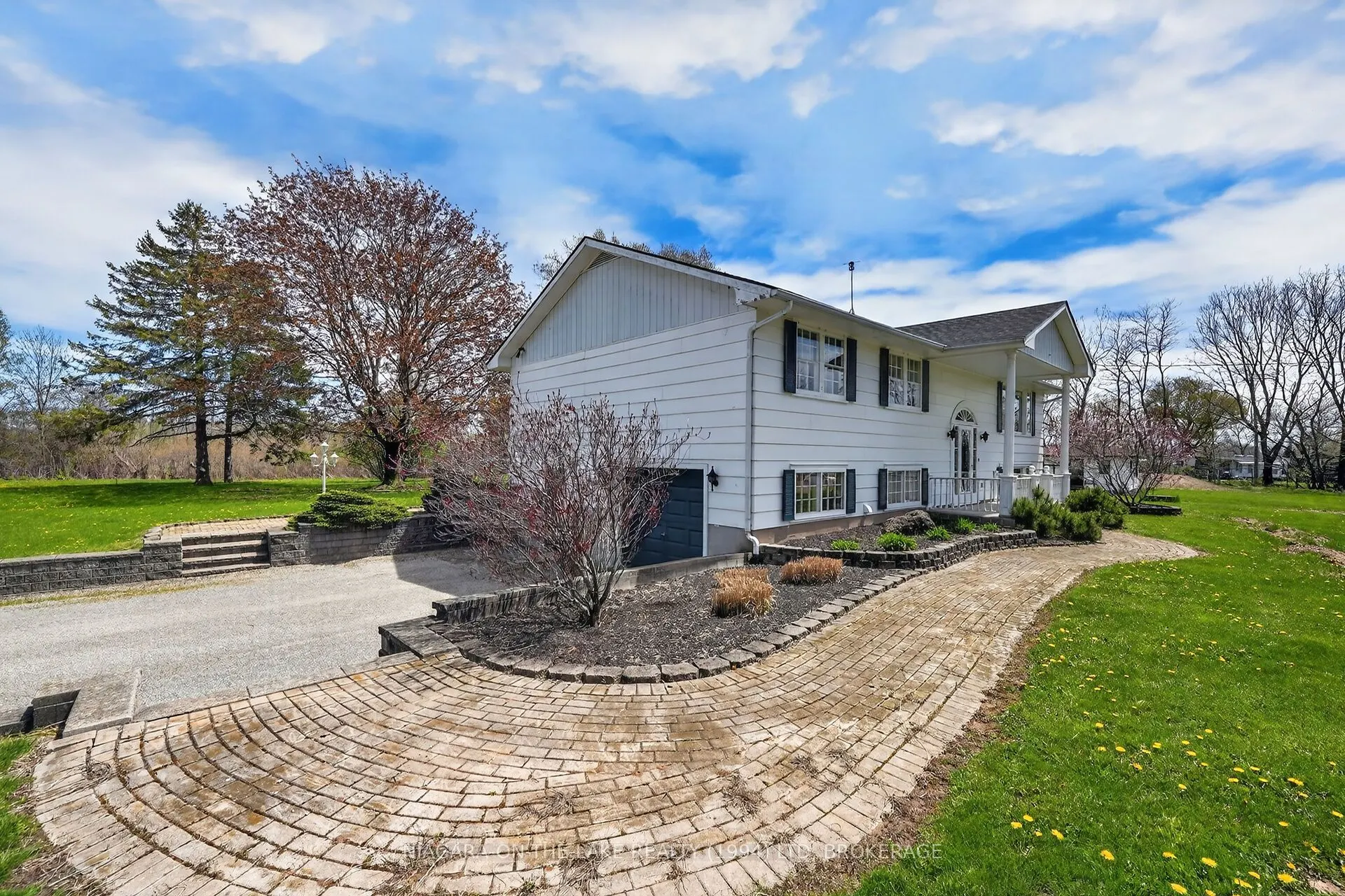 541 Empire Road