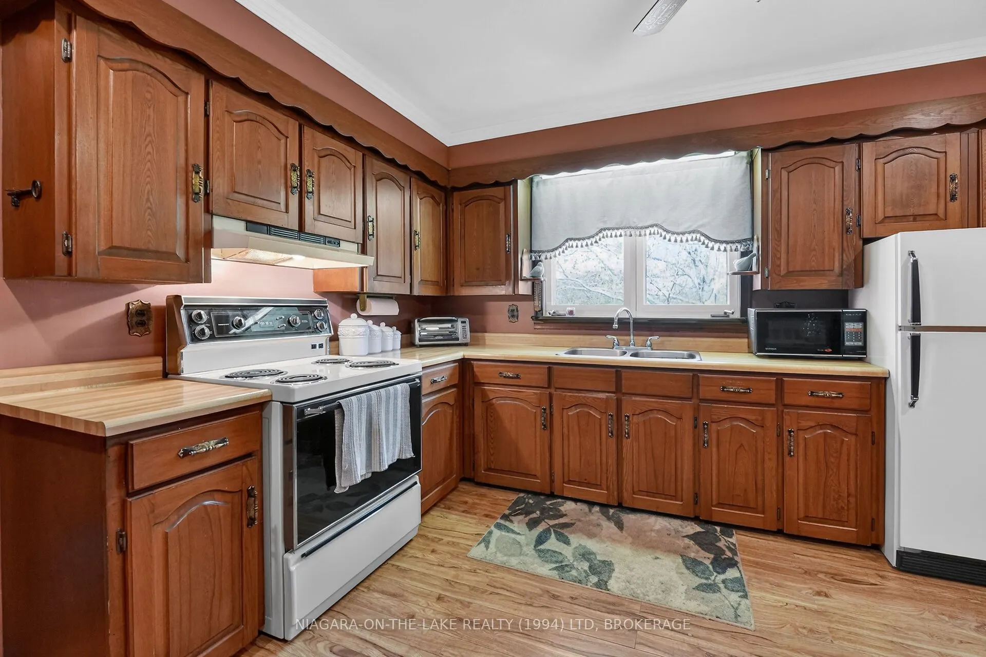 541 Empire Road