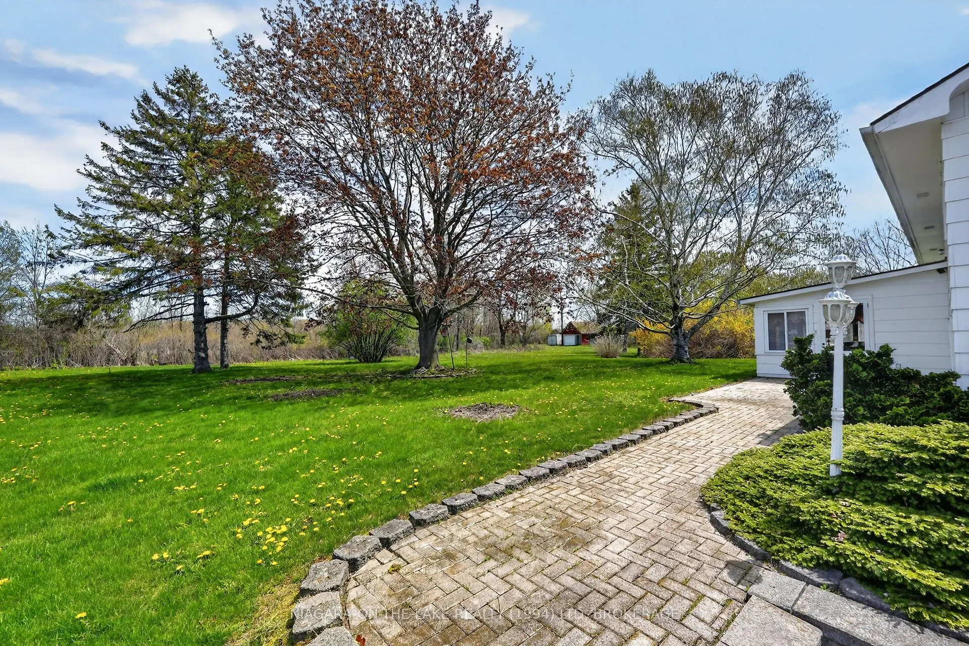 541 Empire Road