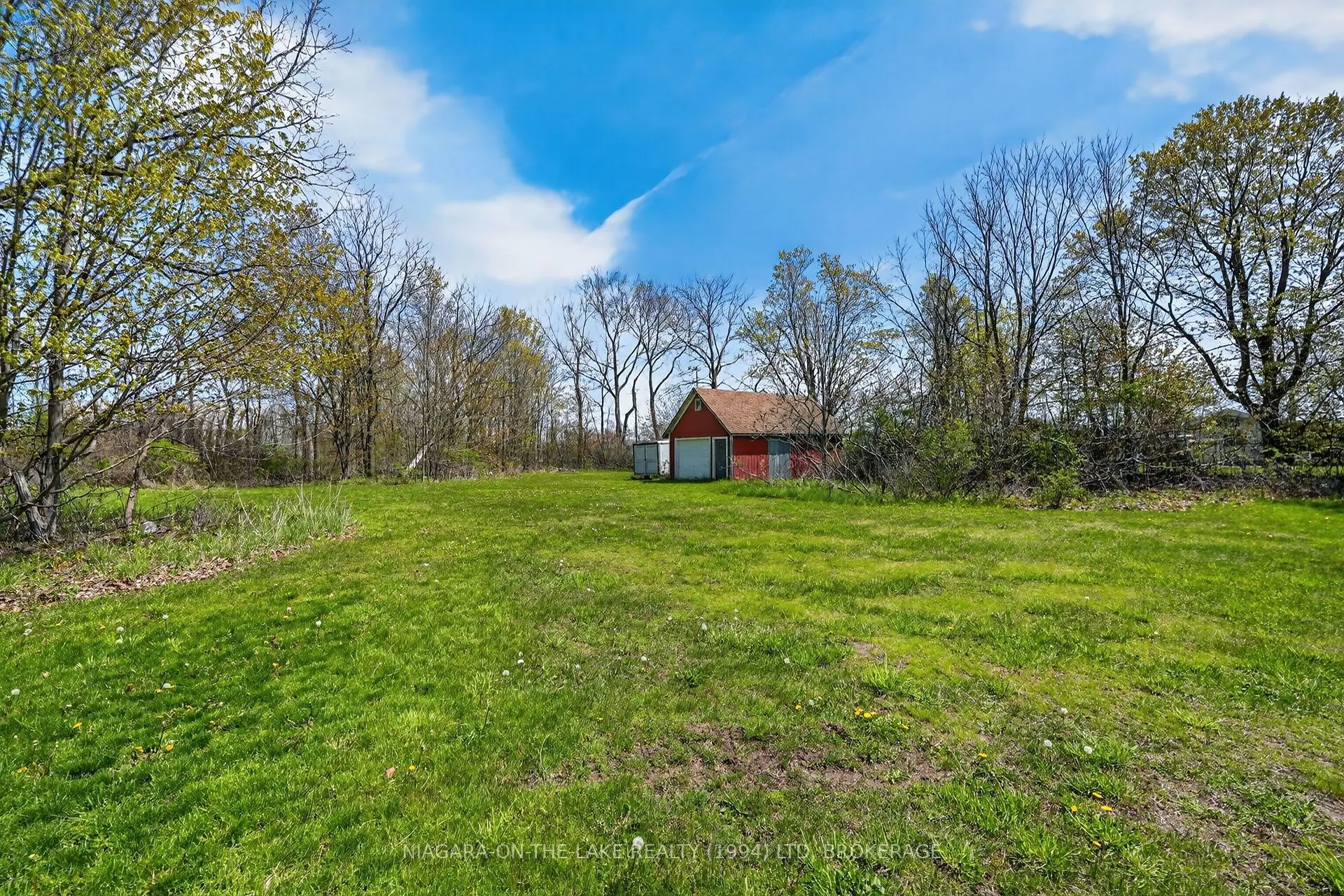 527 Empire Road