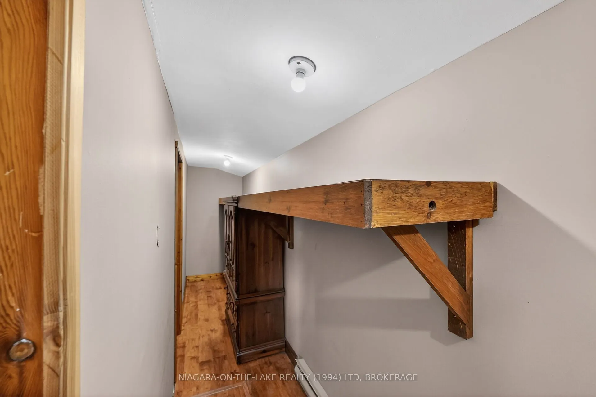 527 Empire Road