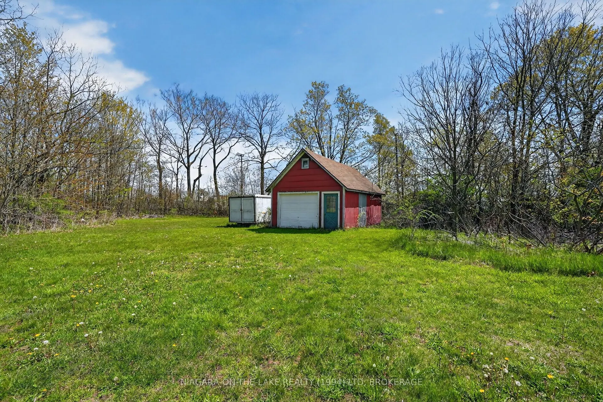 527 Empire Road