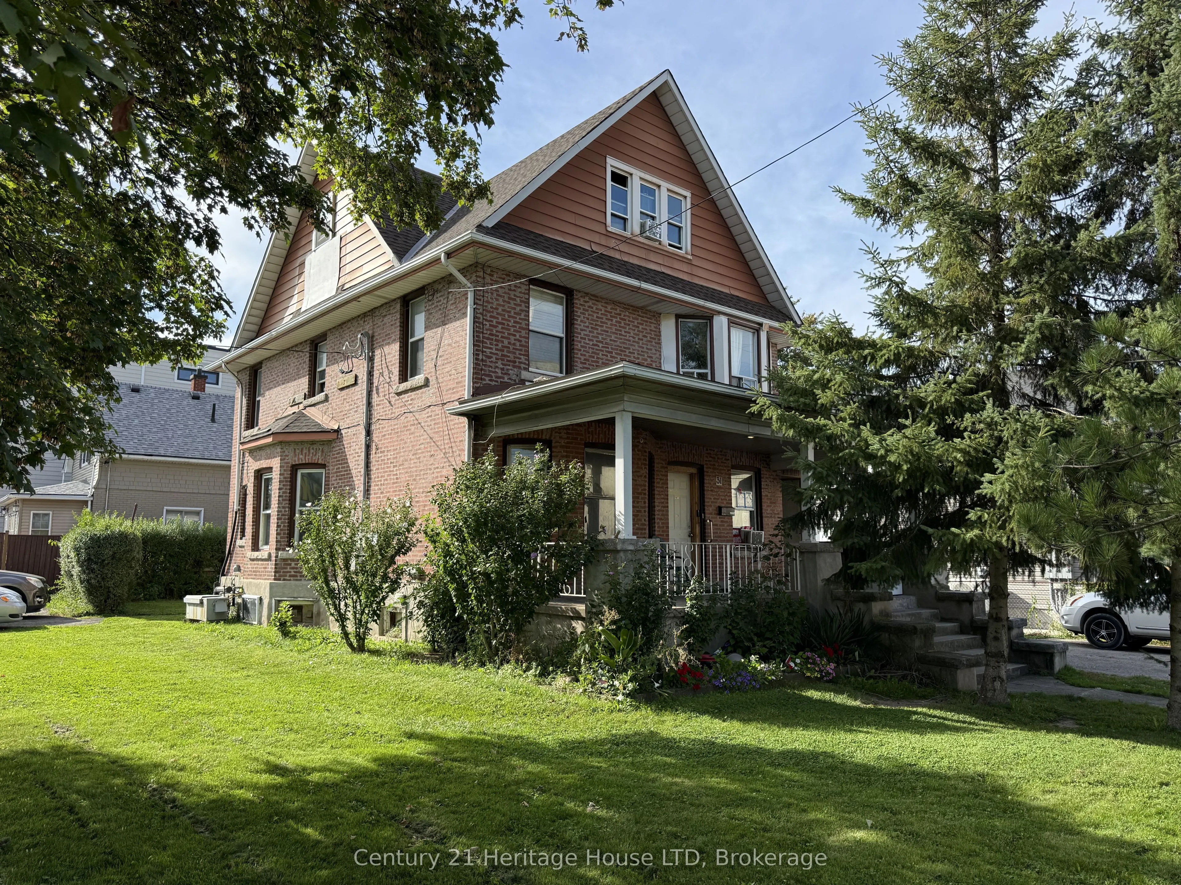 31 Pine Street N