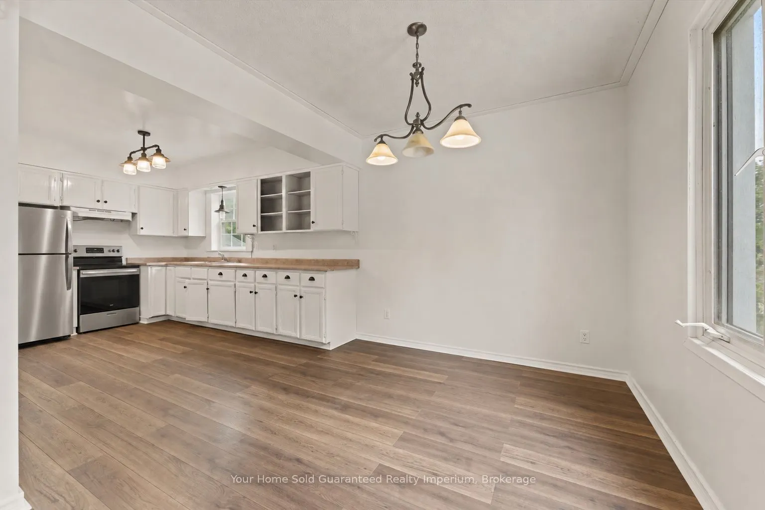 1533 Alexis Road