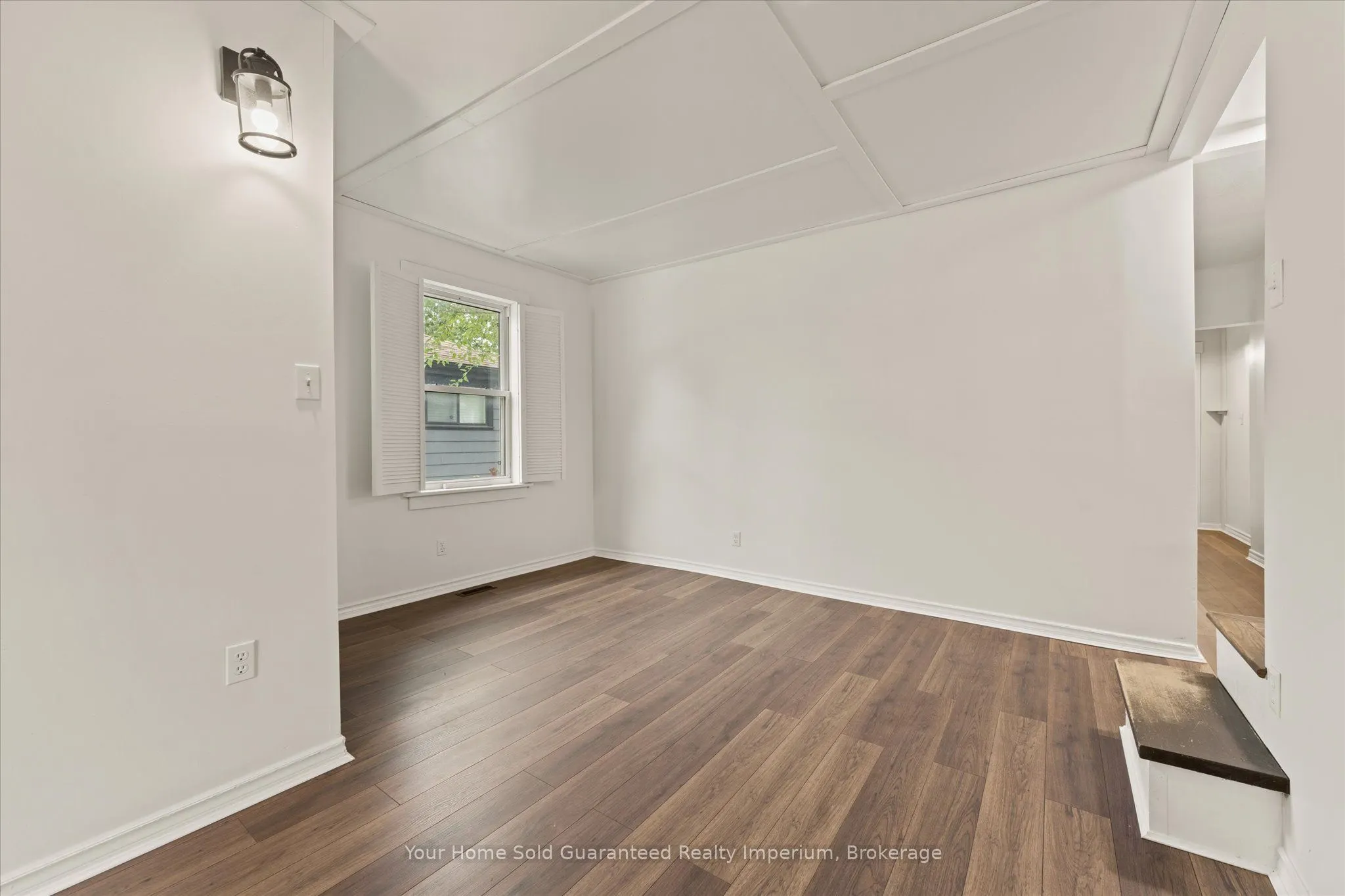 1533 Alexis Road