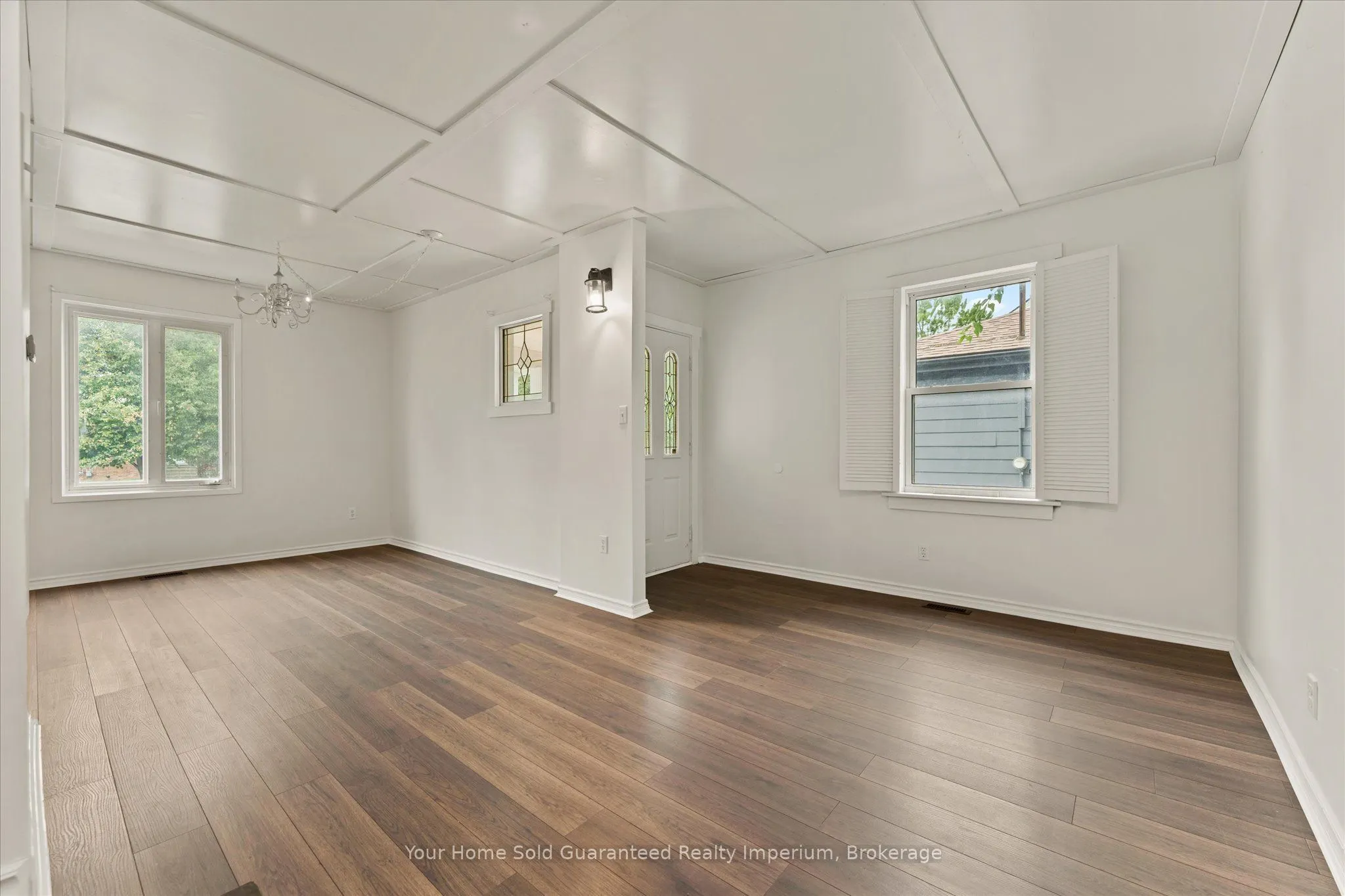 1533 Alexis Road