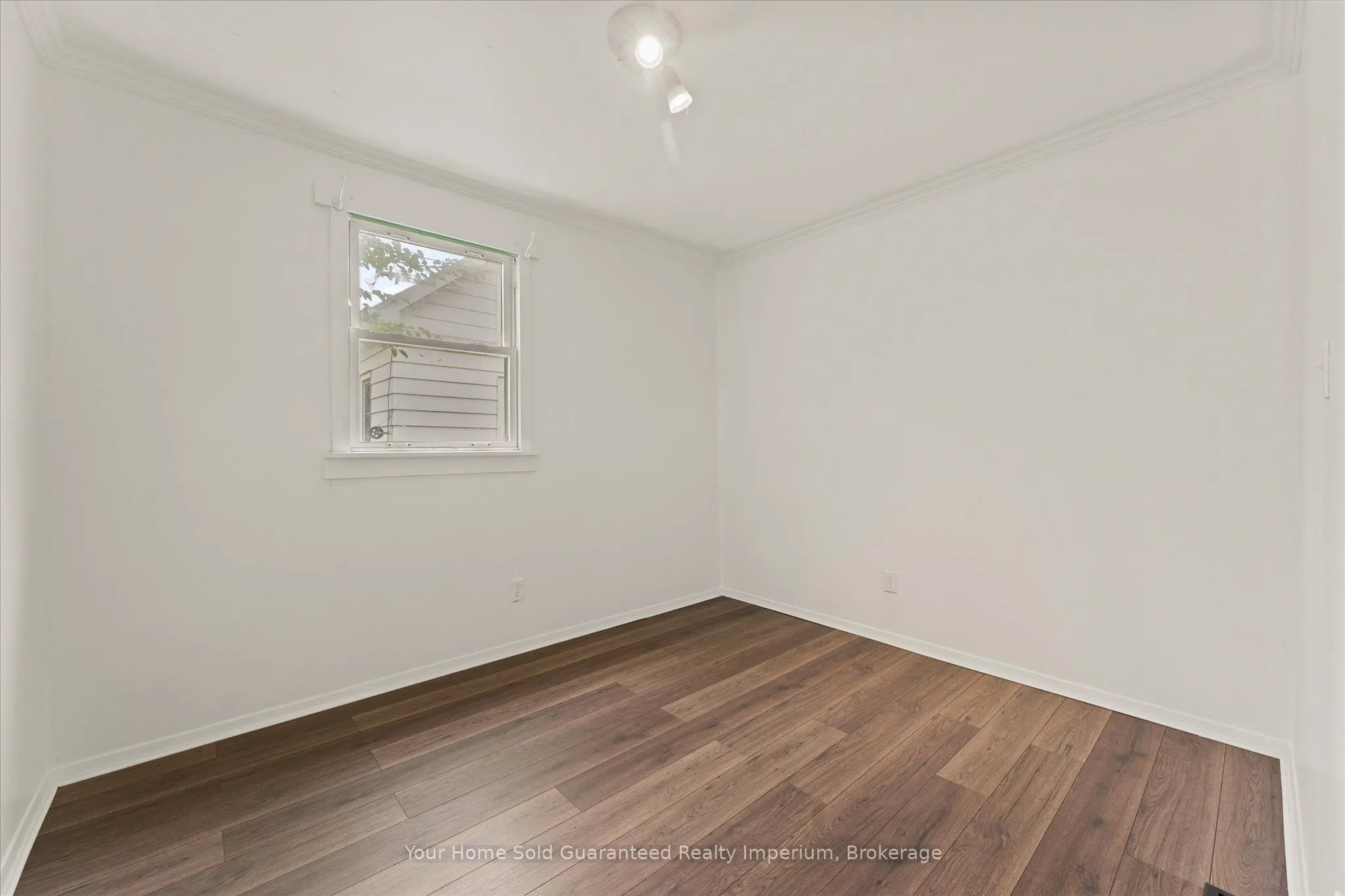 1533 Alexis Road
