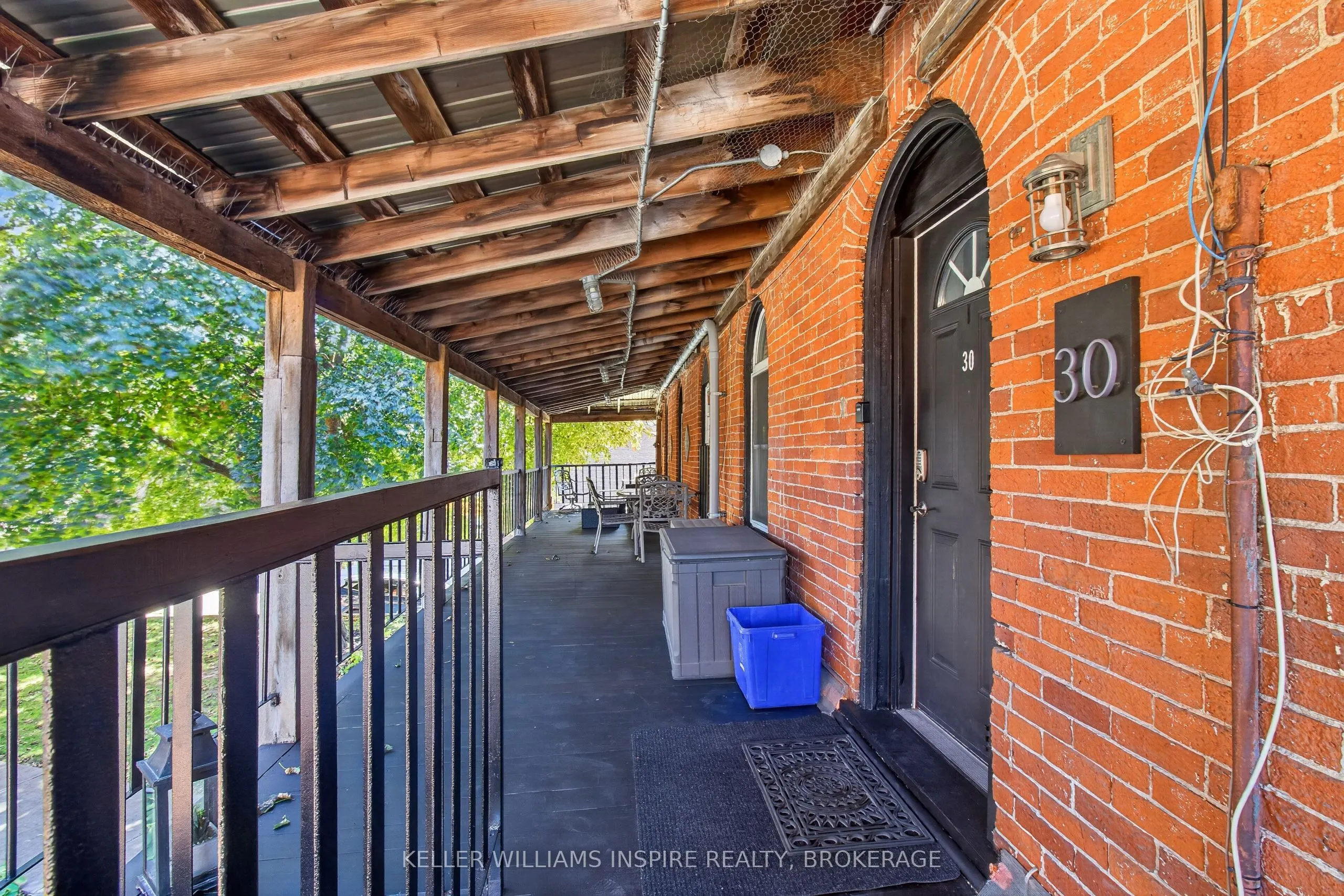 20-30 Victoria Avenue