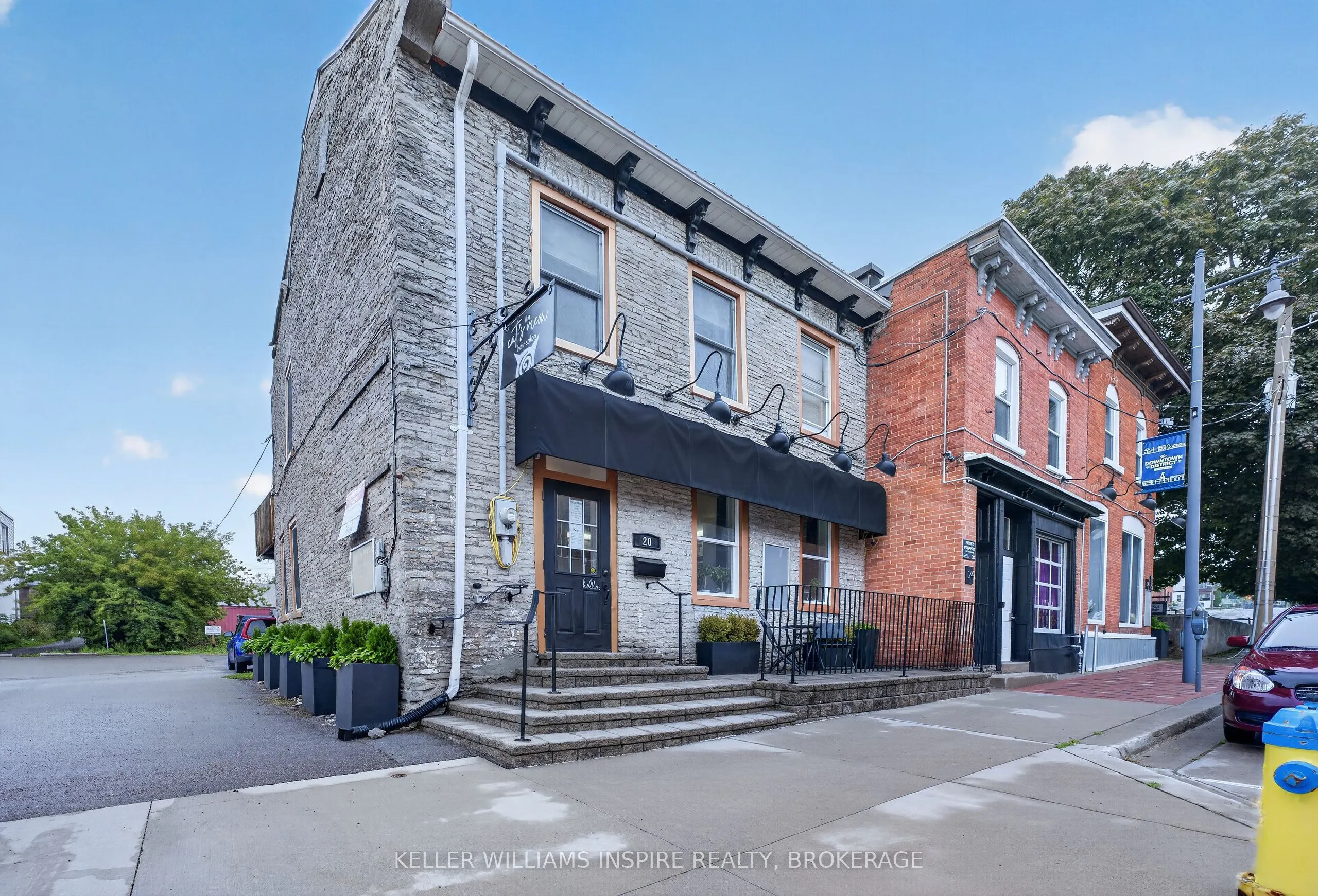 20-30 Victoria Avenue