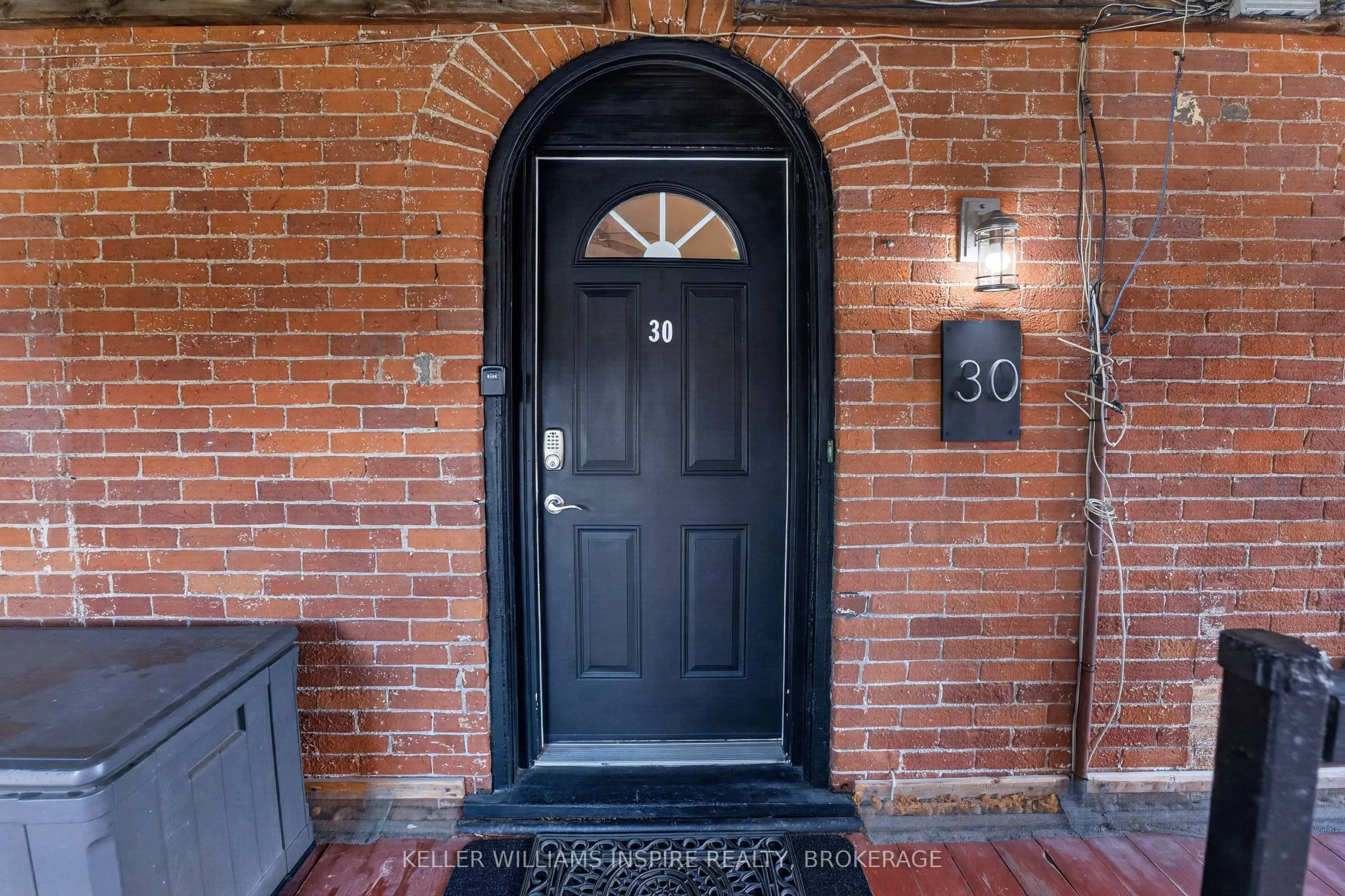 20-30 Victoria Avenue