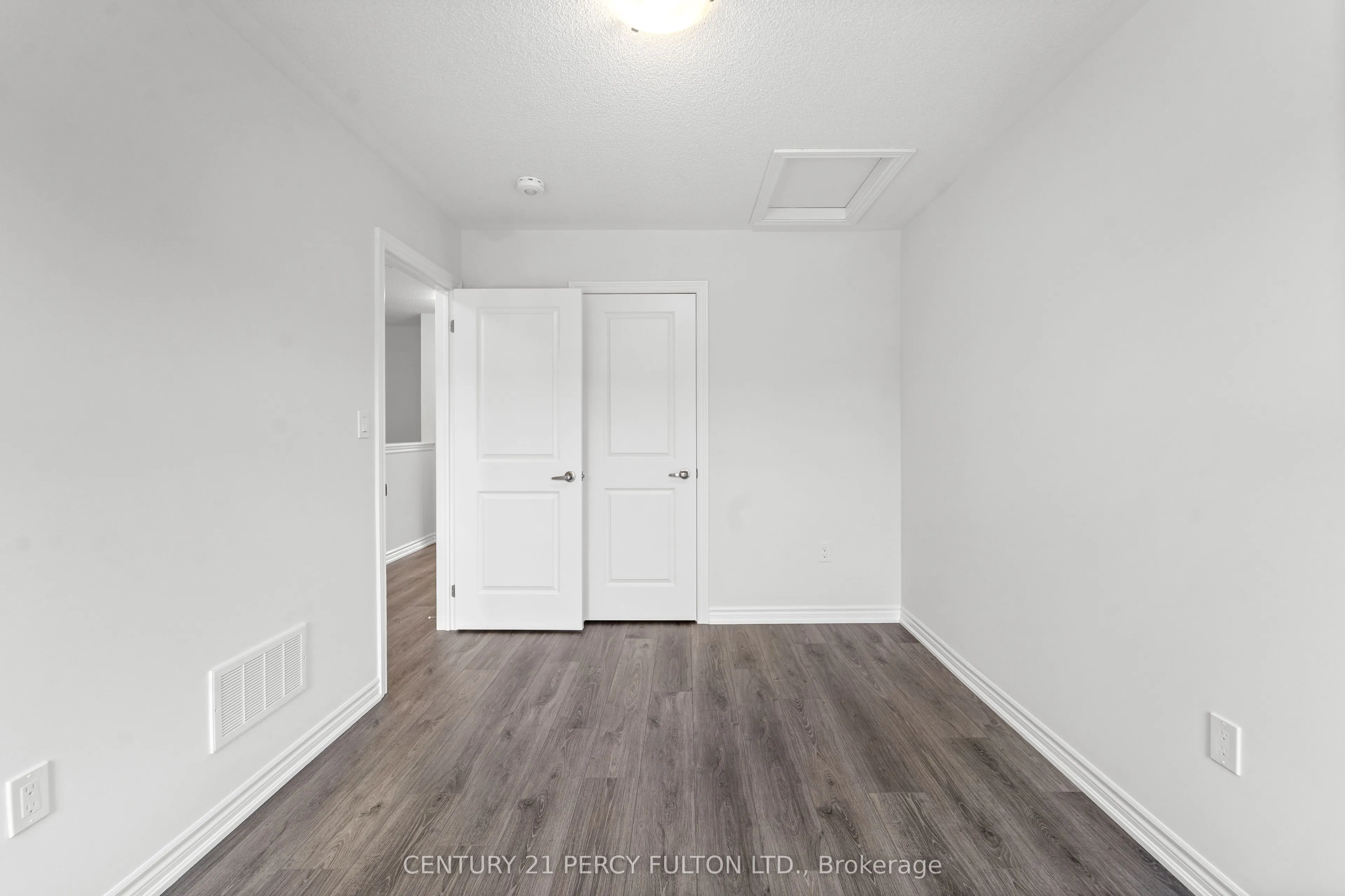32 Ingle Way