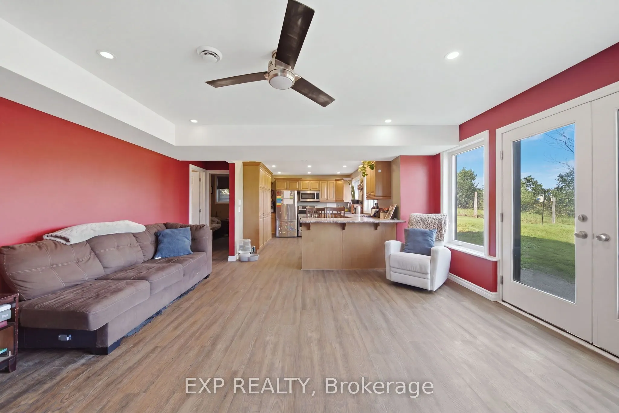 2166 Victoria Road