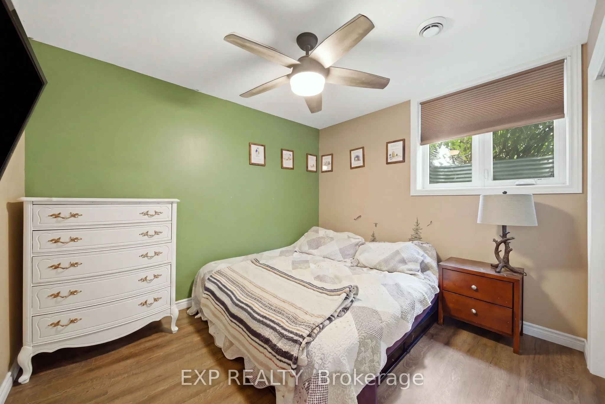 2166 Victoria Road