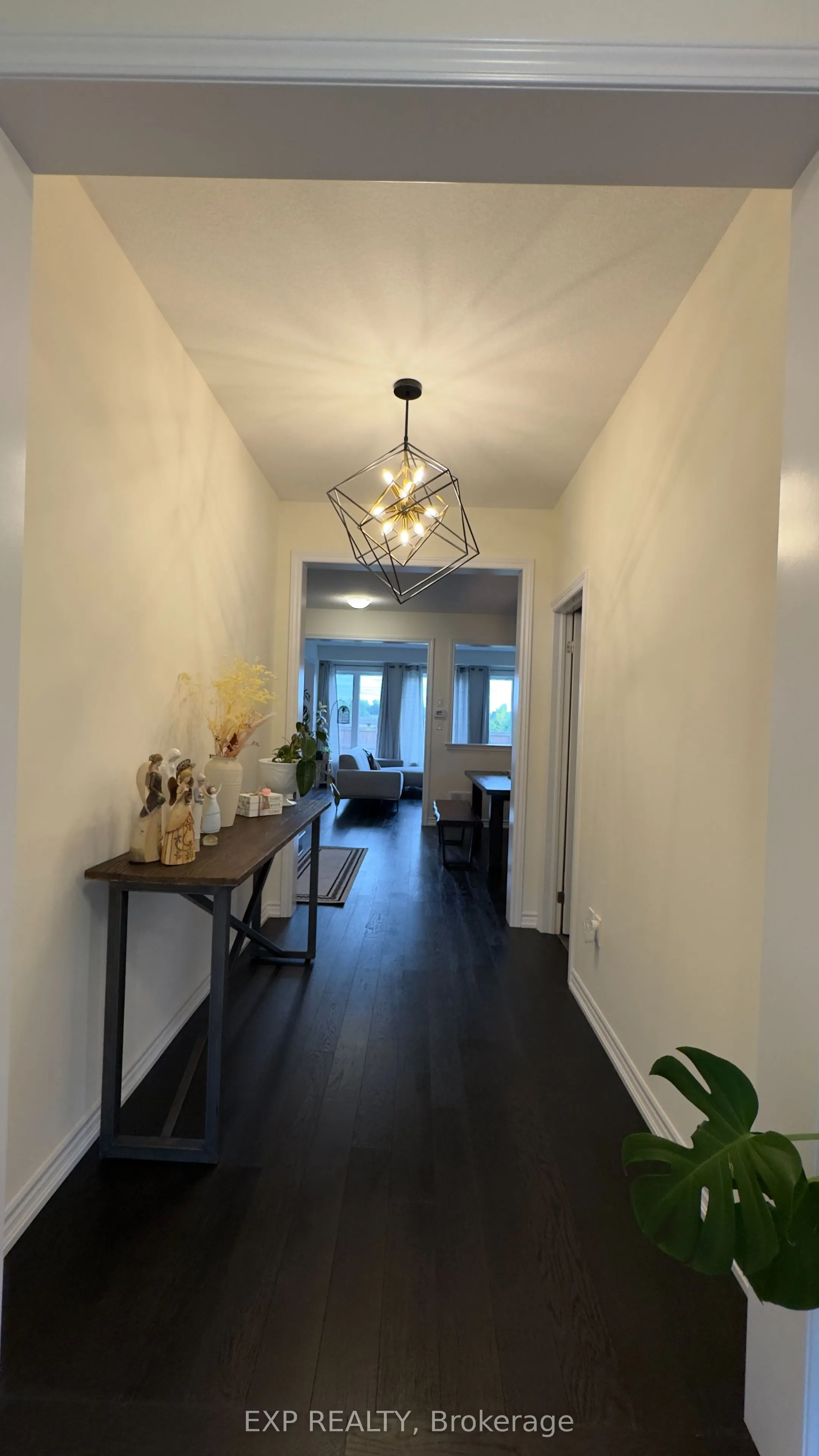 190 Explorer Way