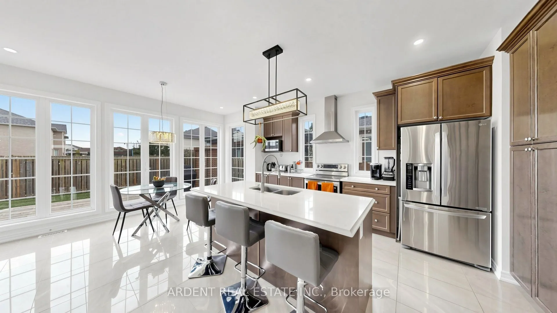 11 Sunset Way