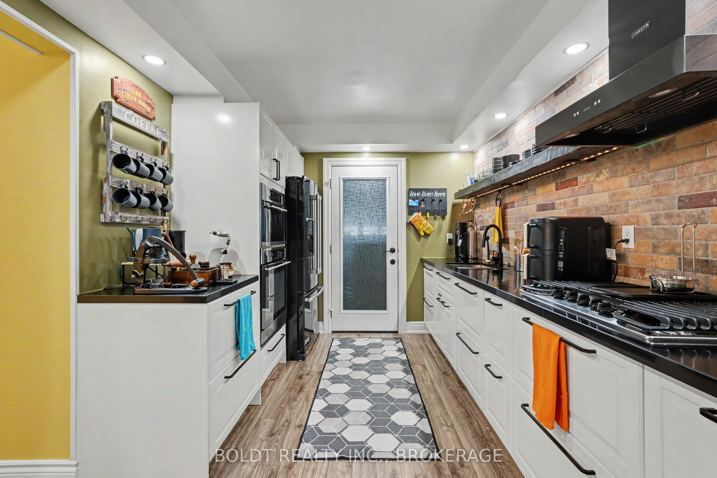 7 Davidson Boulevard #12