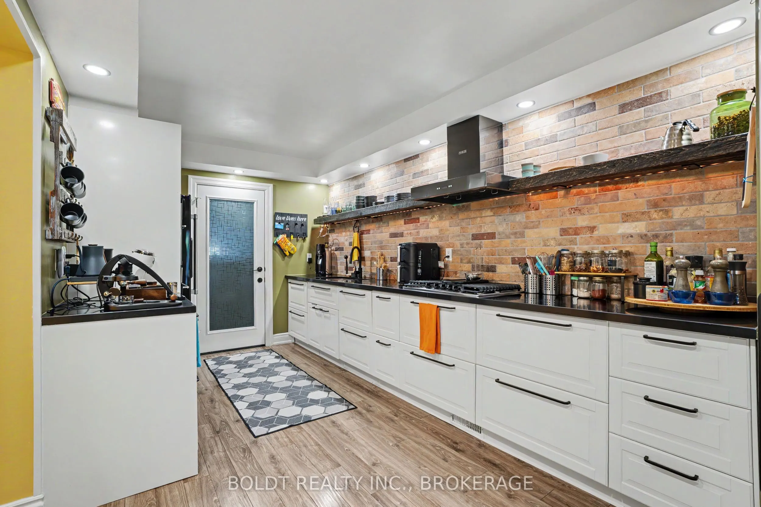7 Davidson Boulevard #12