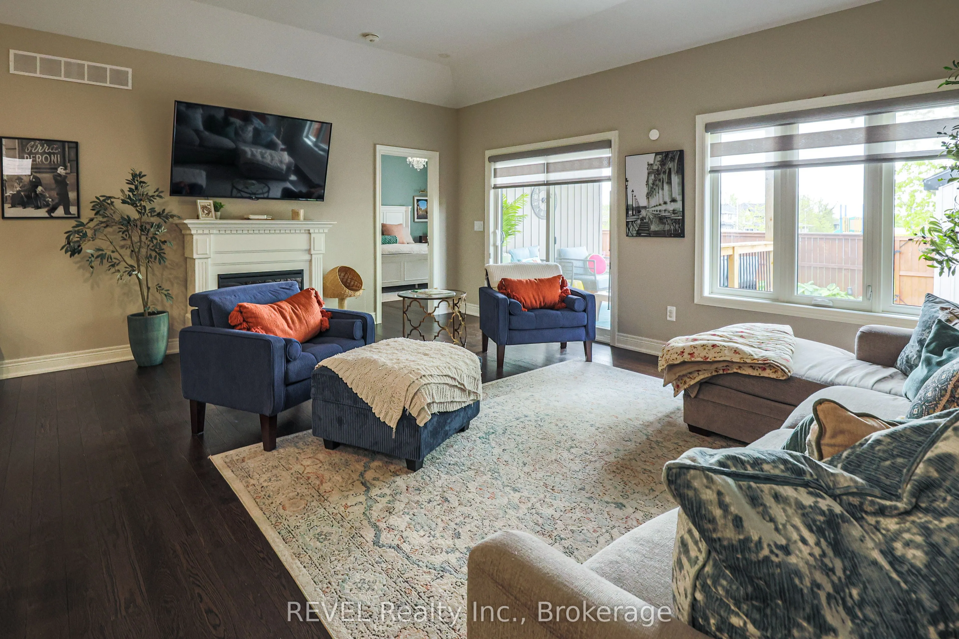 15 Willowbrook Drive