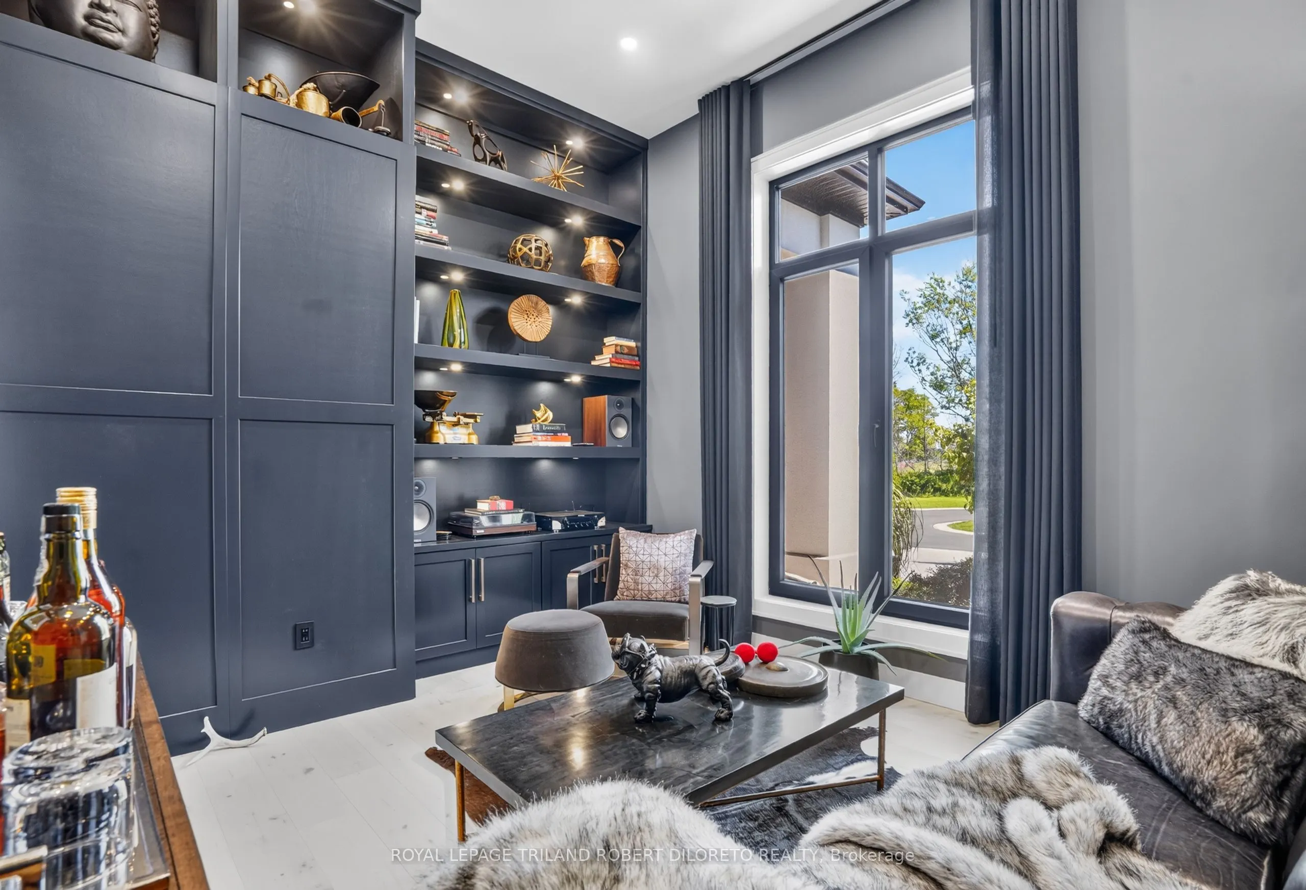1681 Gainsborough Road