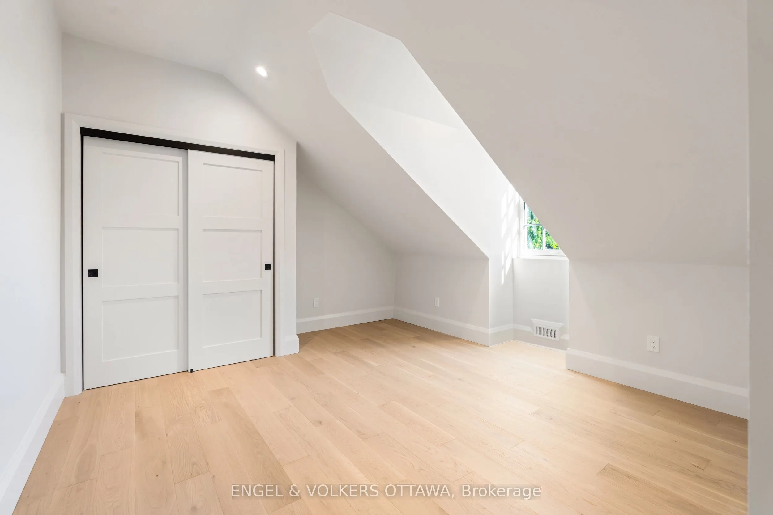 35 Mackay Street