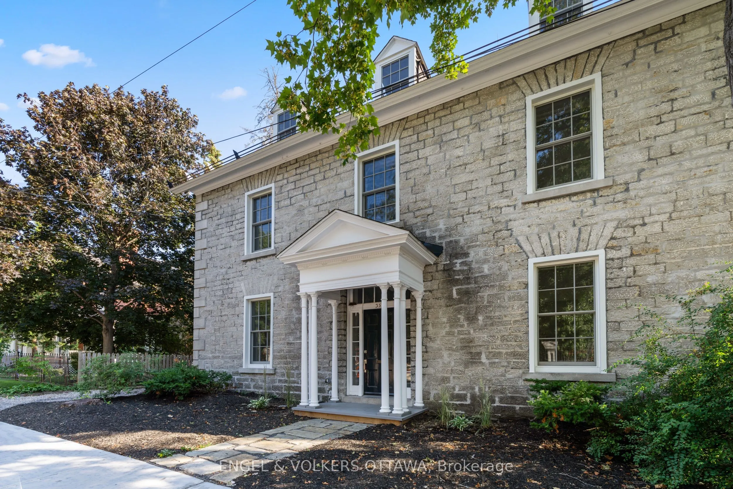 35 Mackay Street