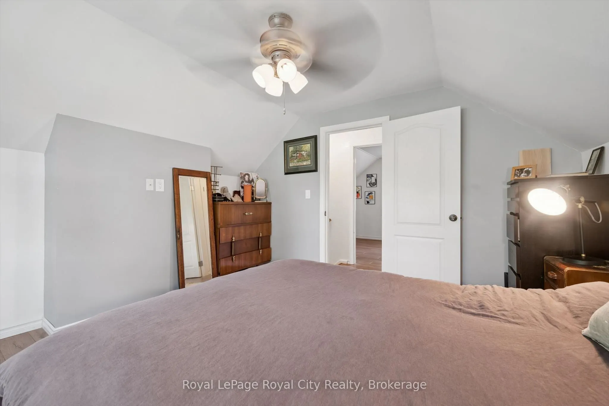 39 Ridgewood Avenue