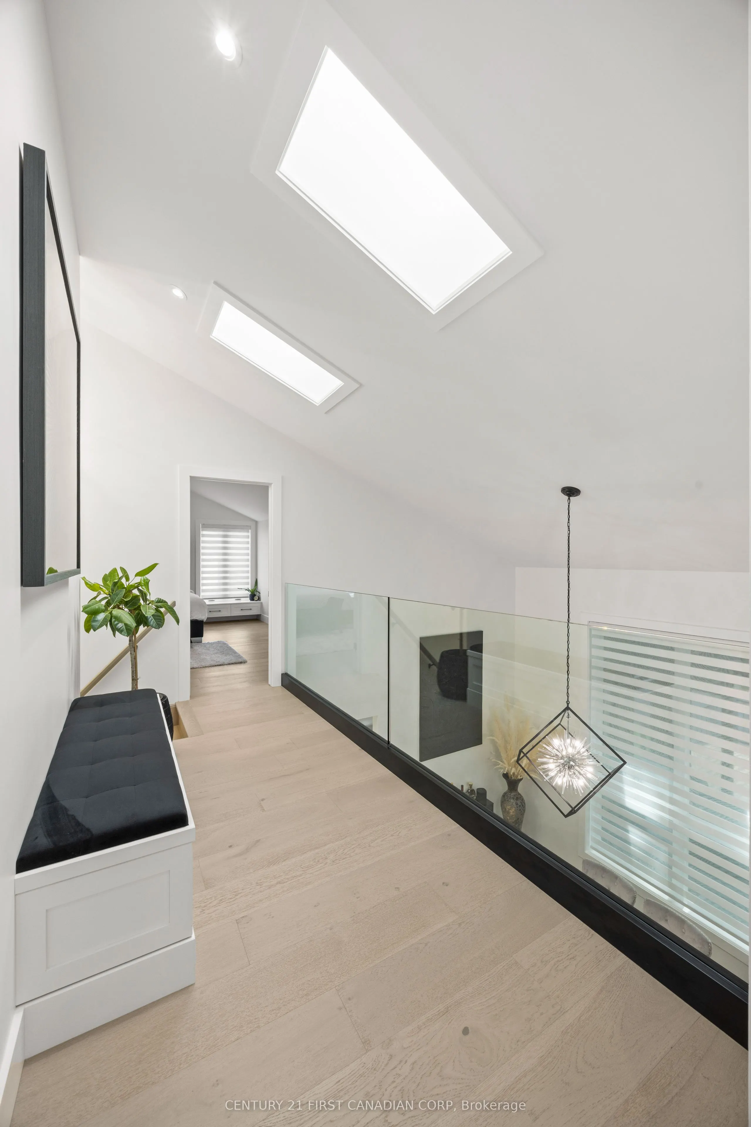 28 Lindbrook Court