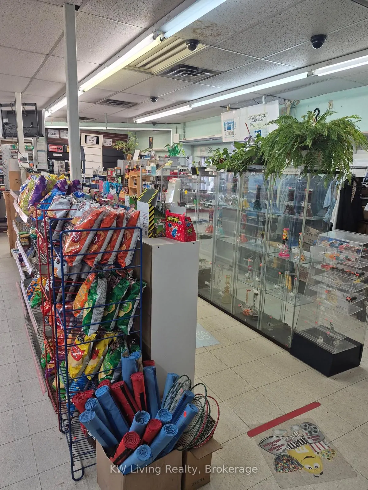 472 Queen Street E