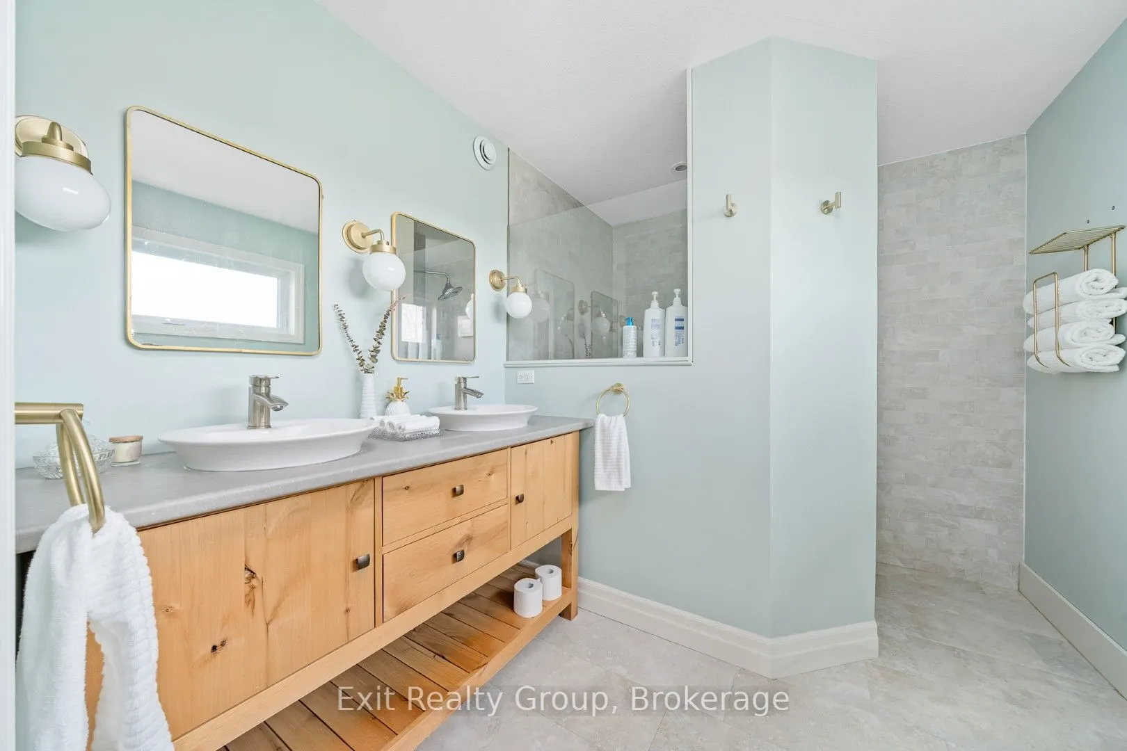 20858 Loyalist Parkway
