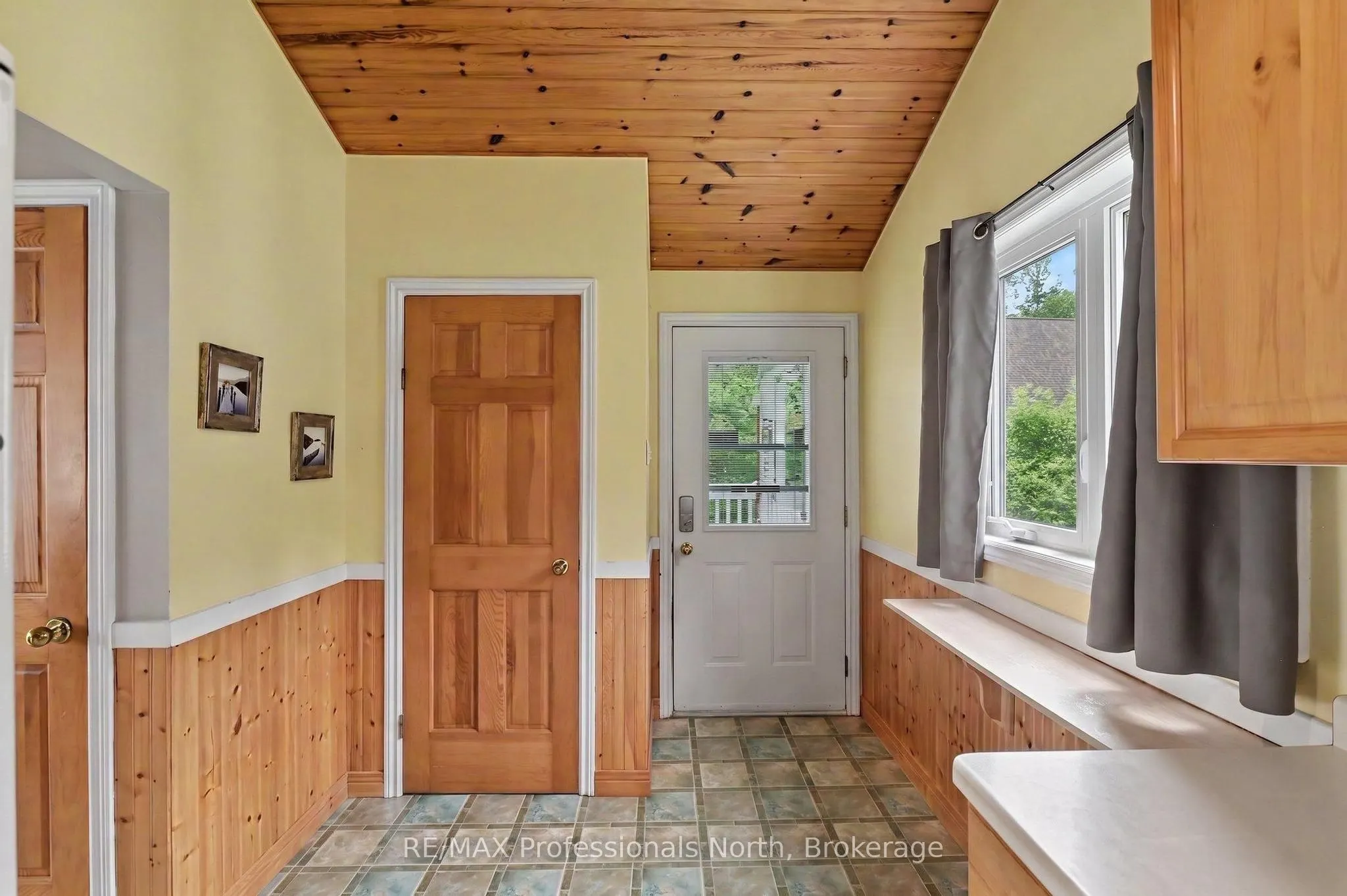 1034 Ablett Court