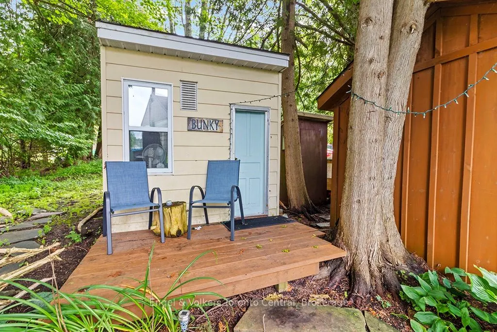 109 Lakeview Road