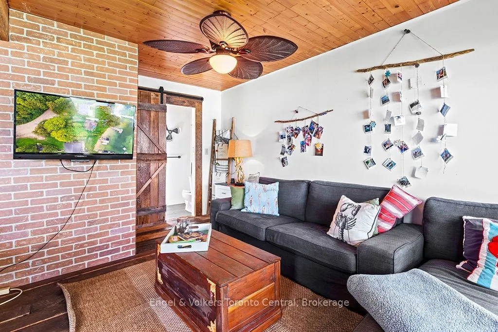 109 Lakeview Road