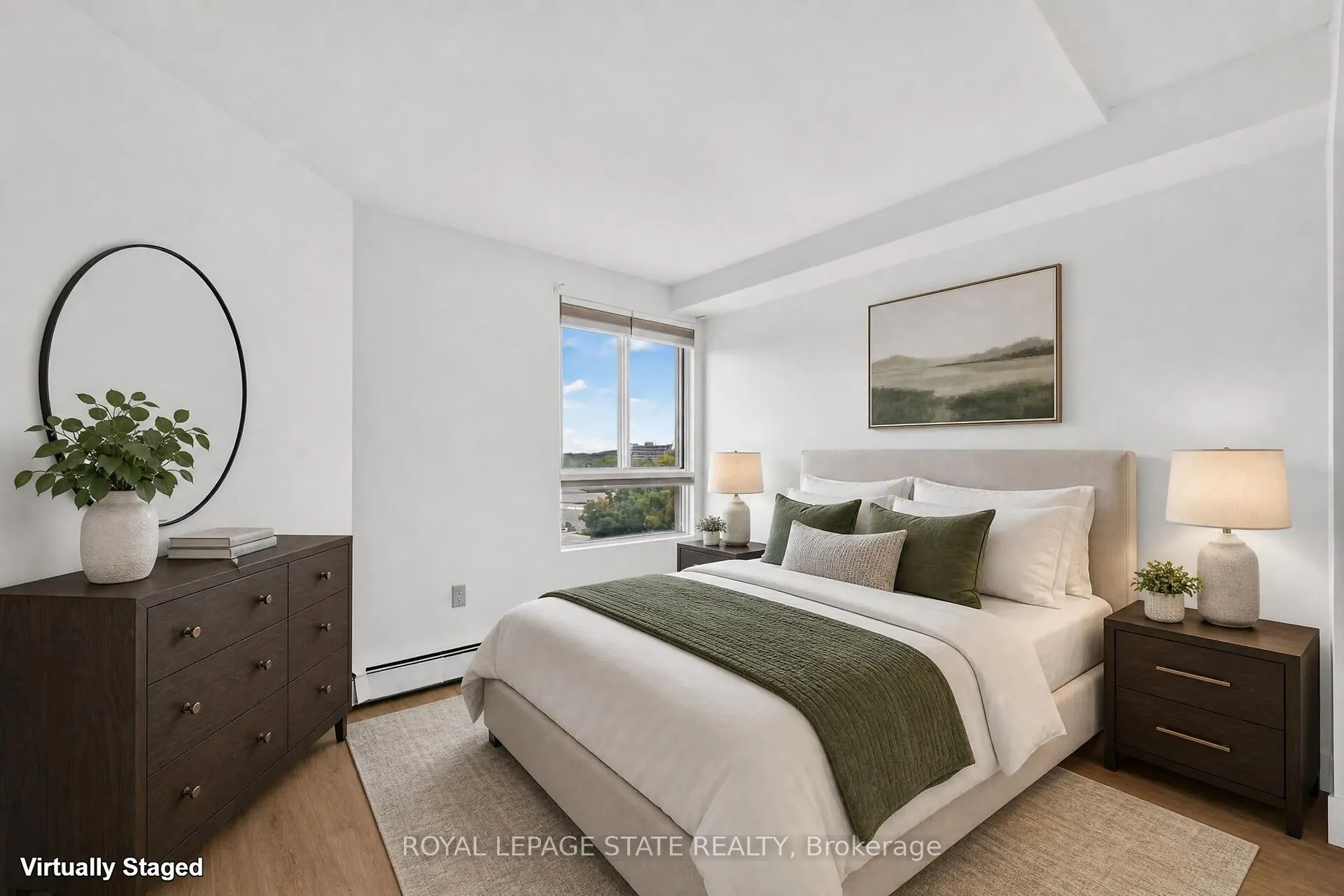 10 John Street W #409